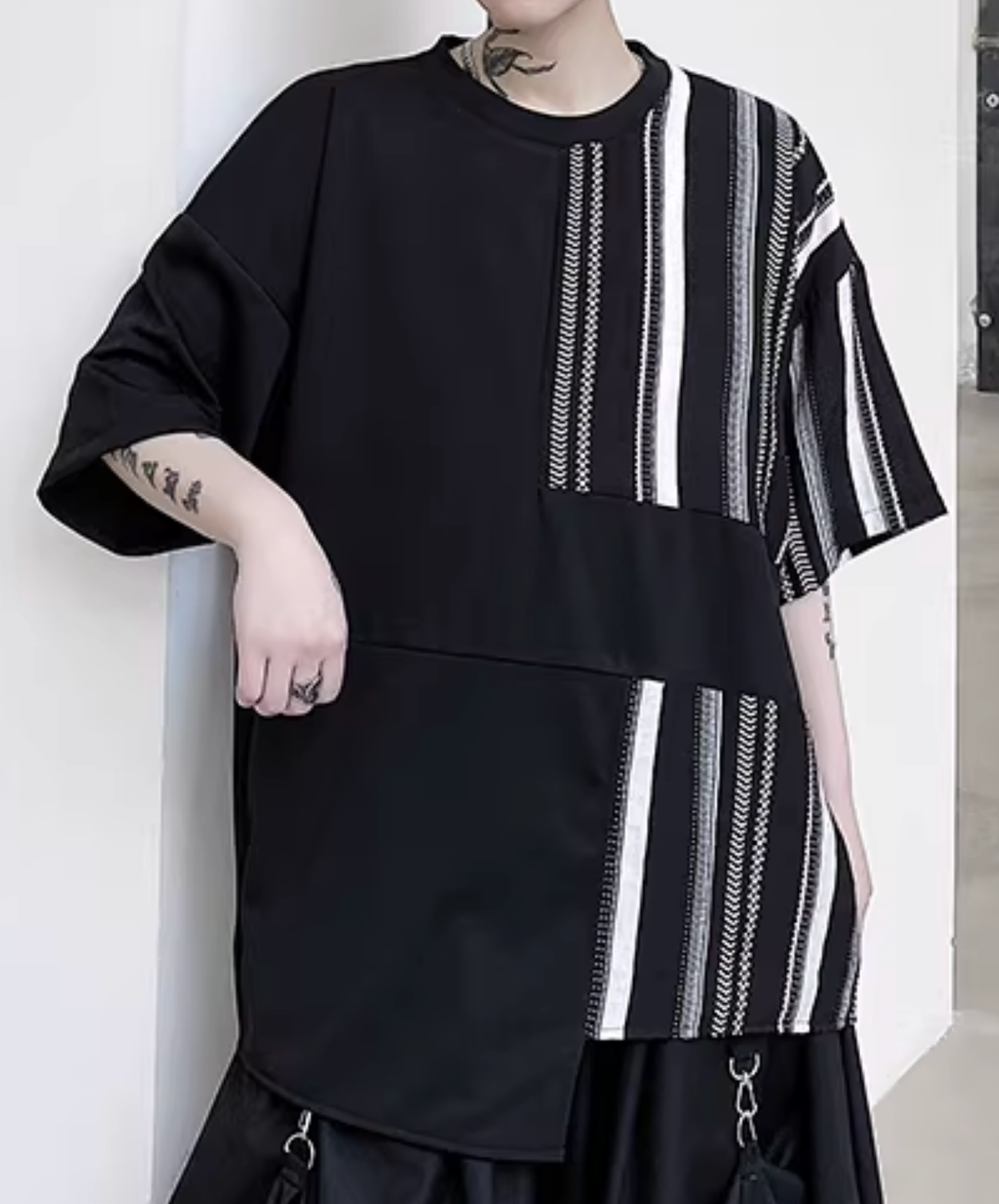 dark Irregular stripe crew neck t-shirt EN2814
