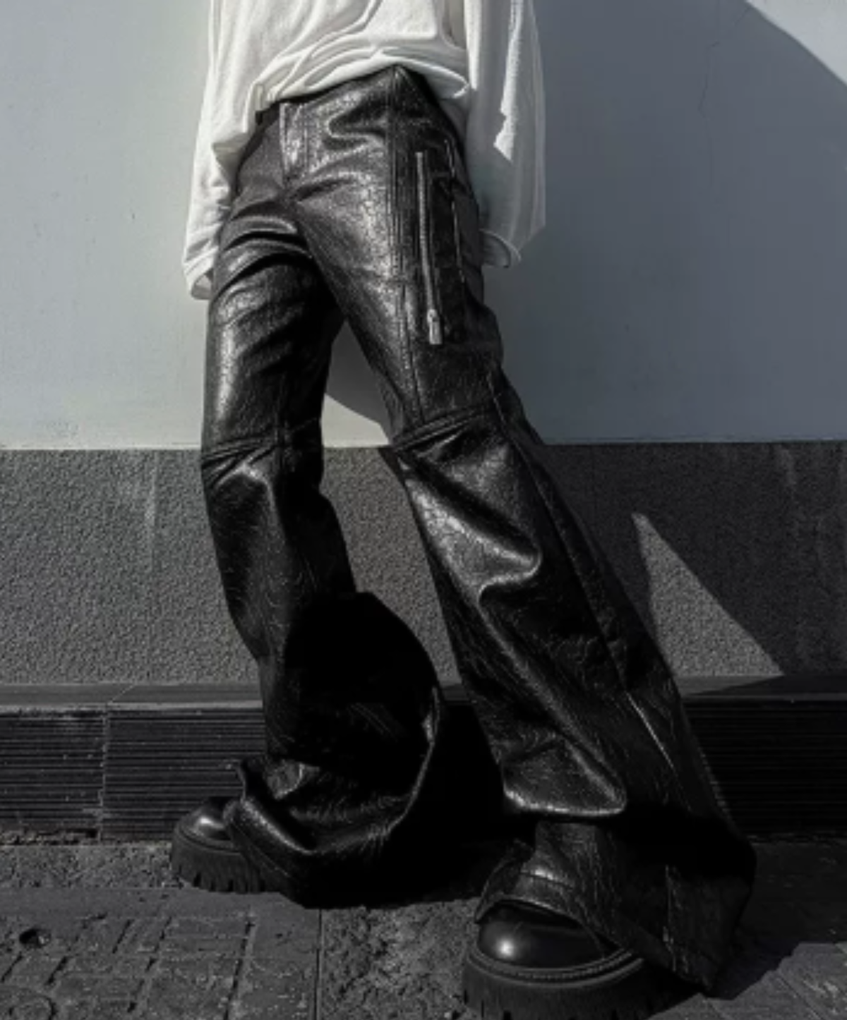 dark zip-accented flared silhouette pants EN3207