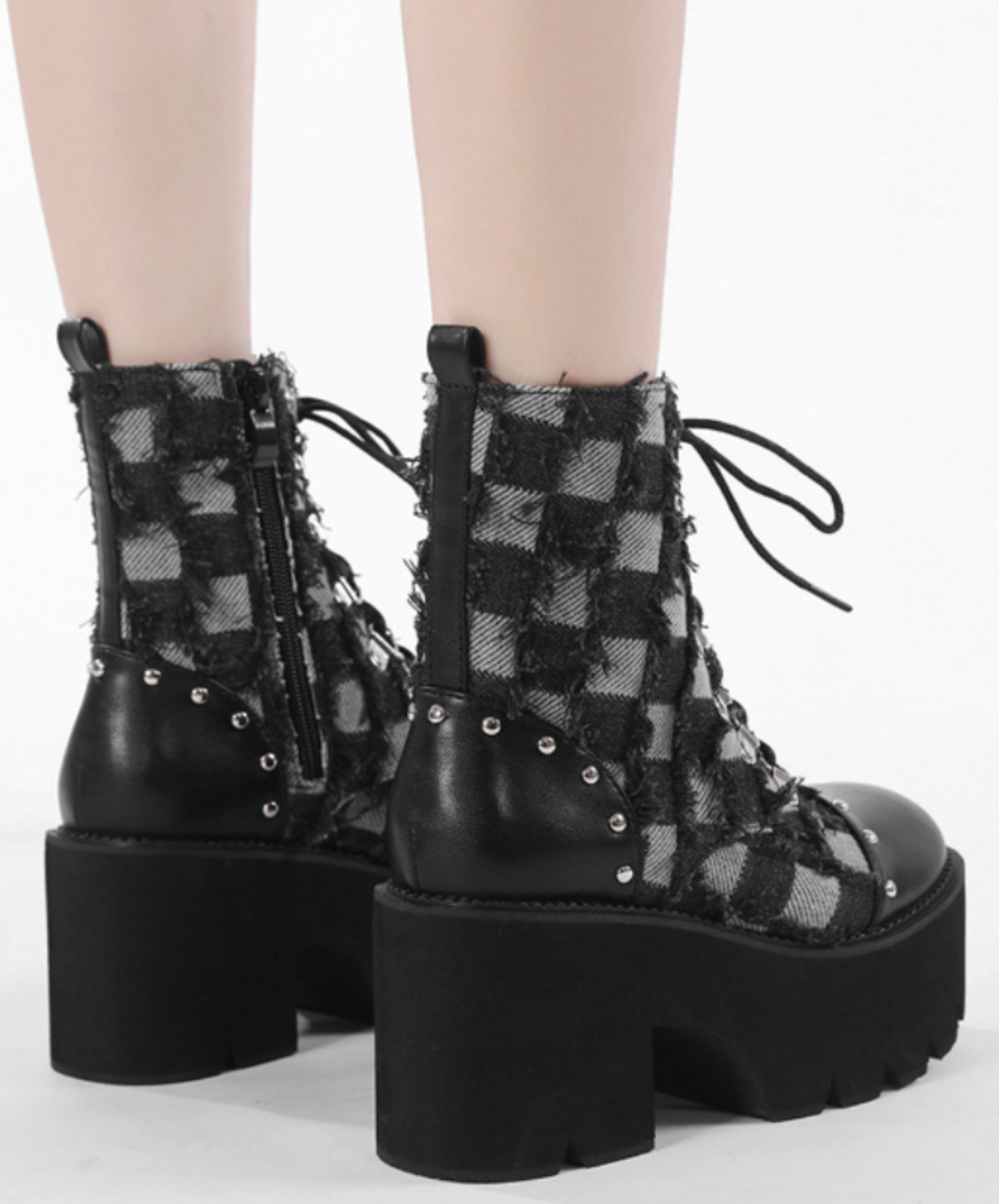 monochrome check boots EN2609
