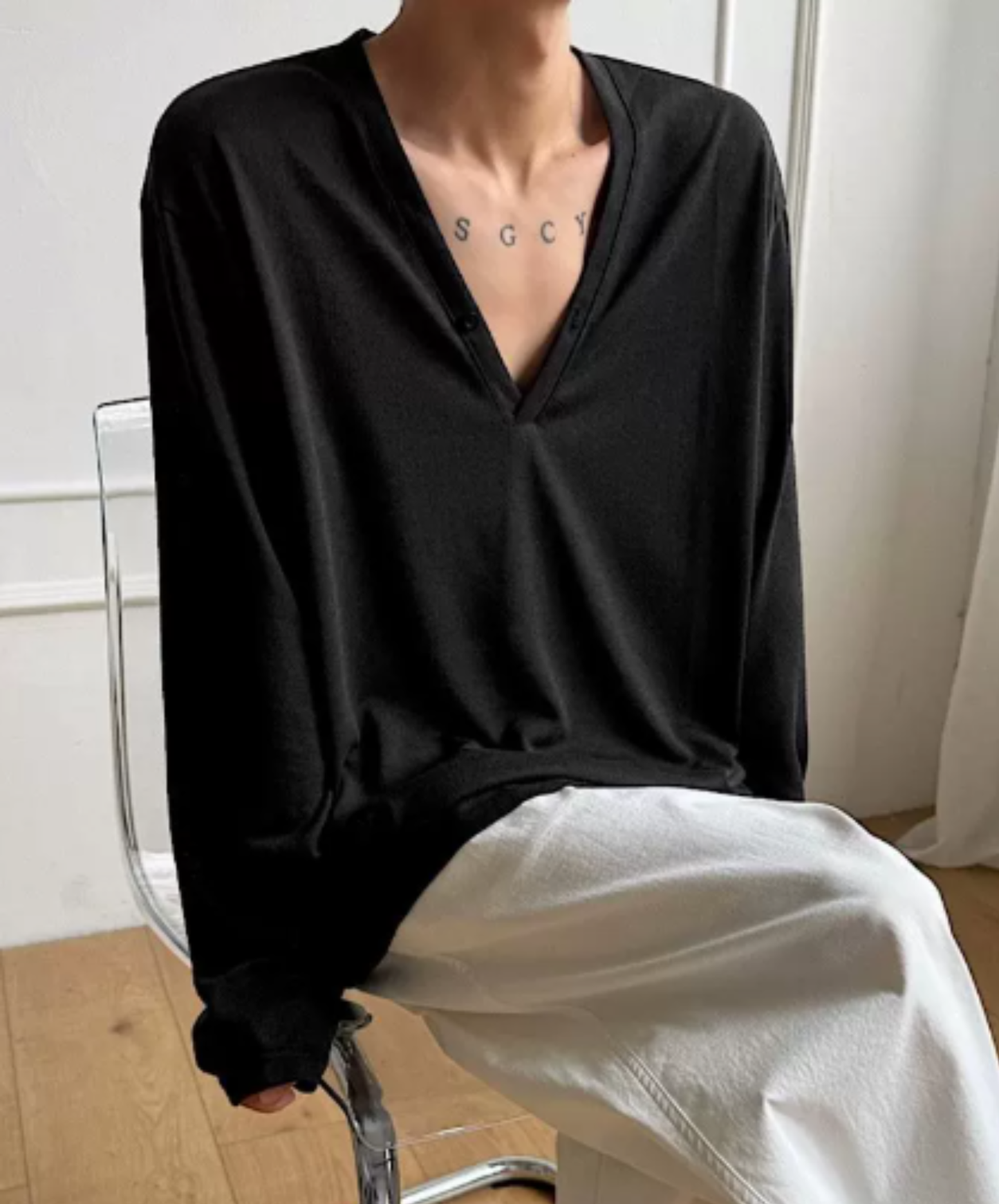 dark smooth v-neck t-shirt EN3094