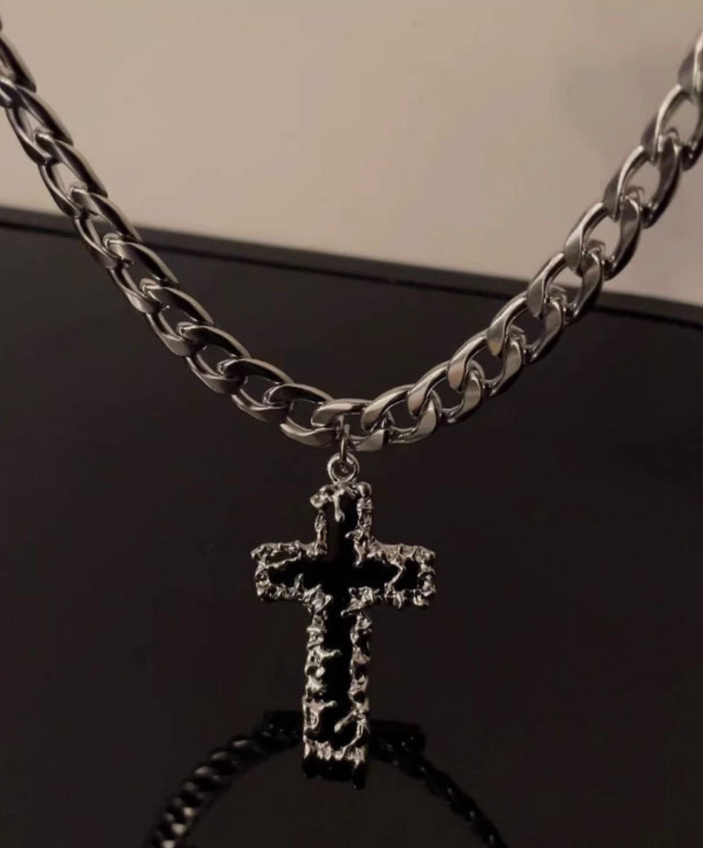 retro black cross pendant necklace EN2598