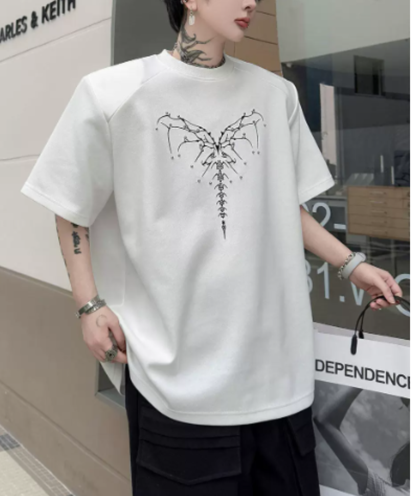 dark heart bead embroidery t-shirt EN2875