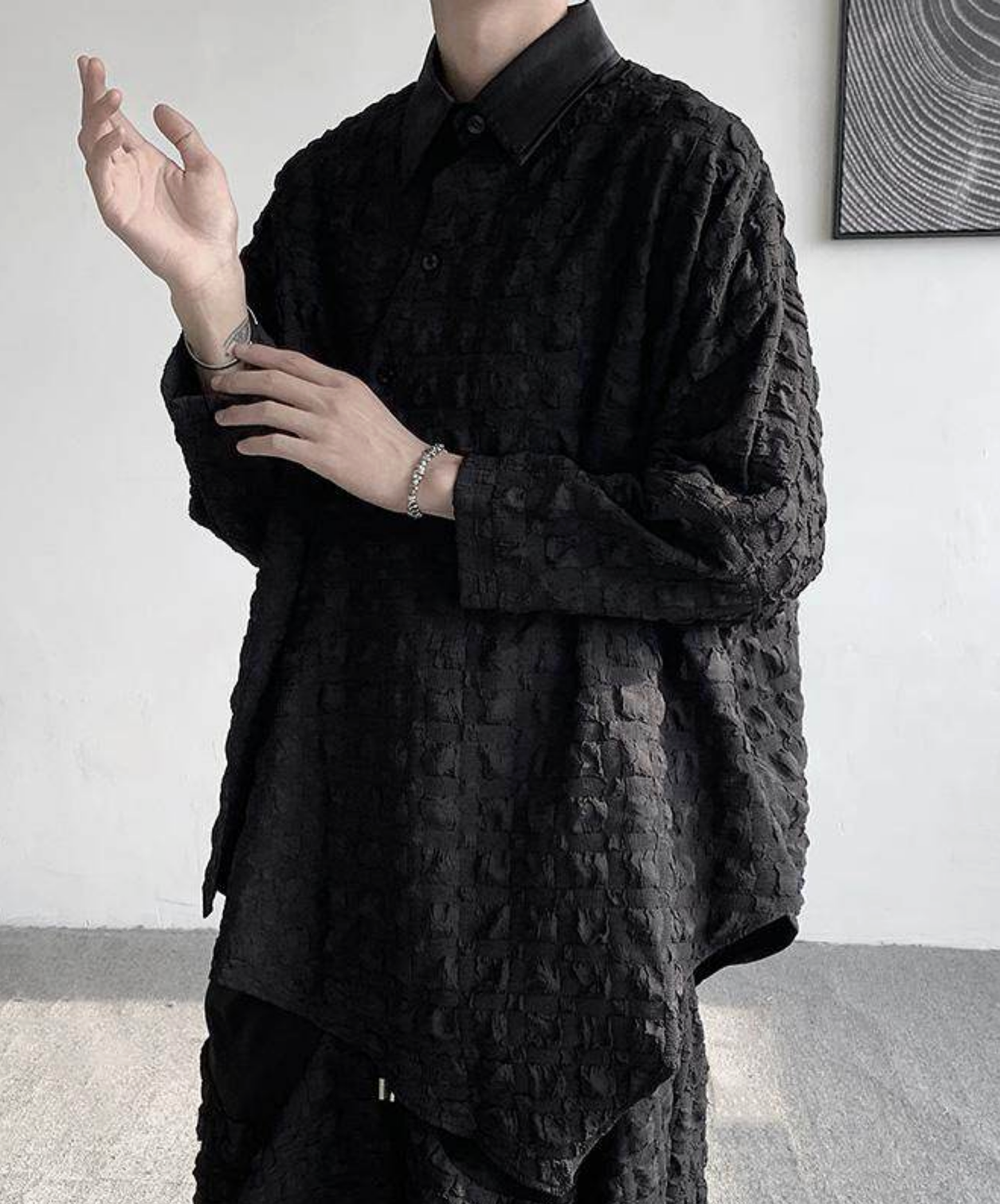 Irregular diagonal embossed placket shirt EN2696