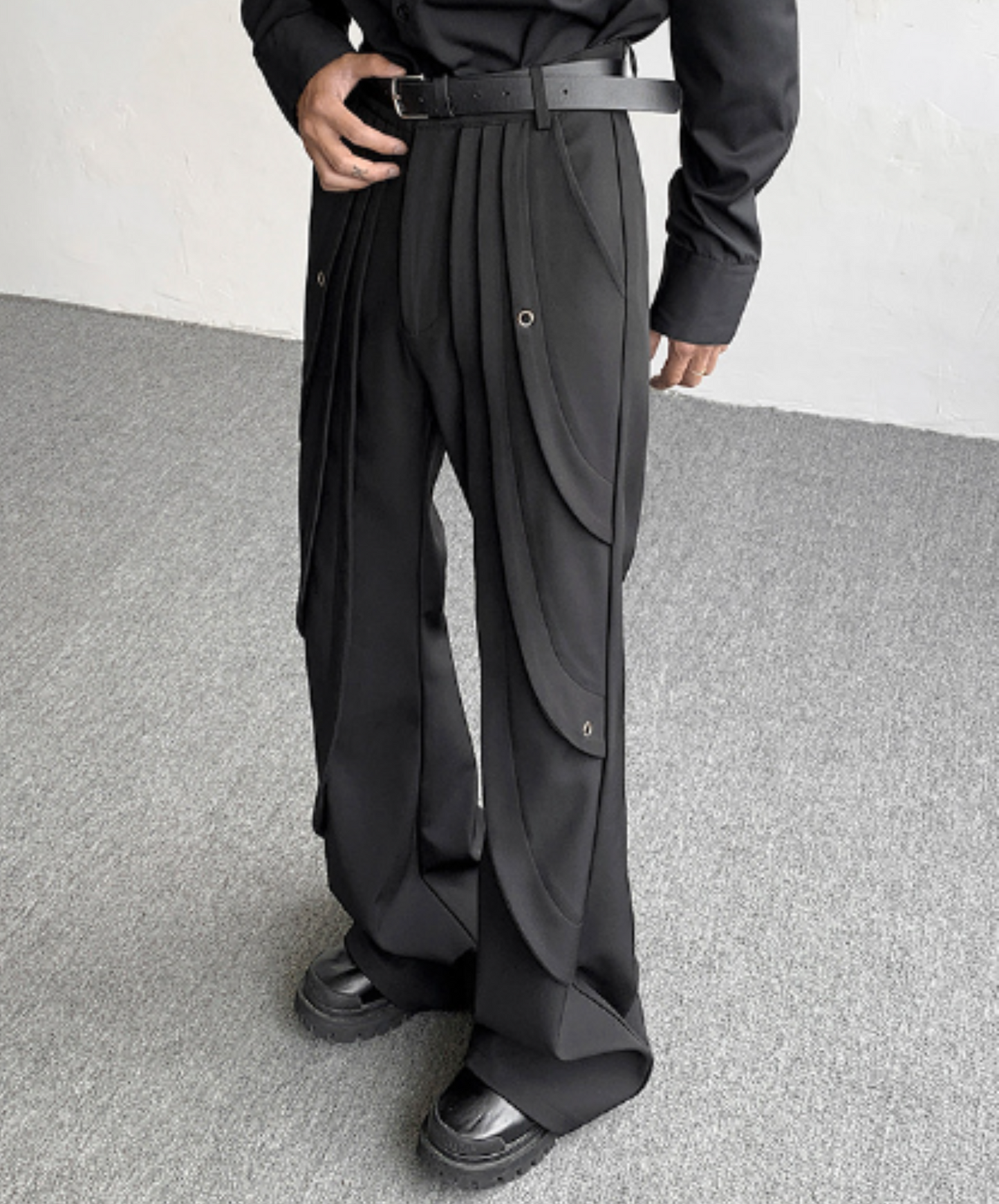 wide silhouette streamline tuck pants EN1255