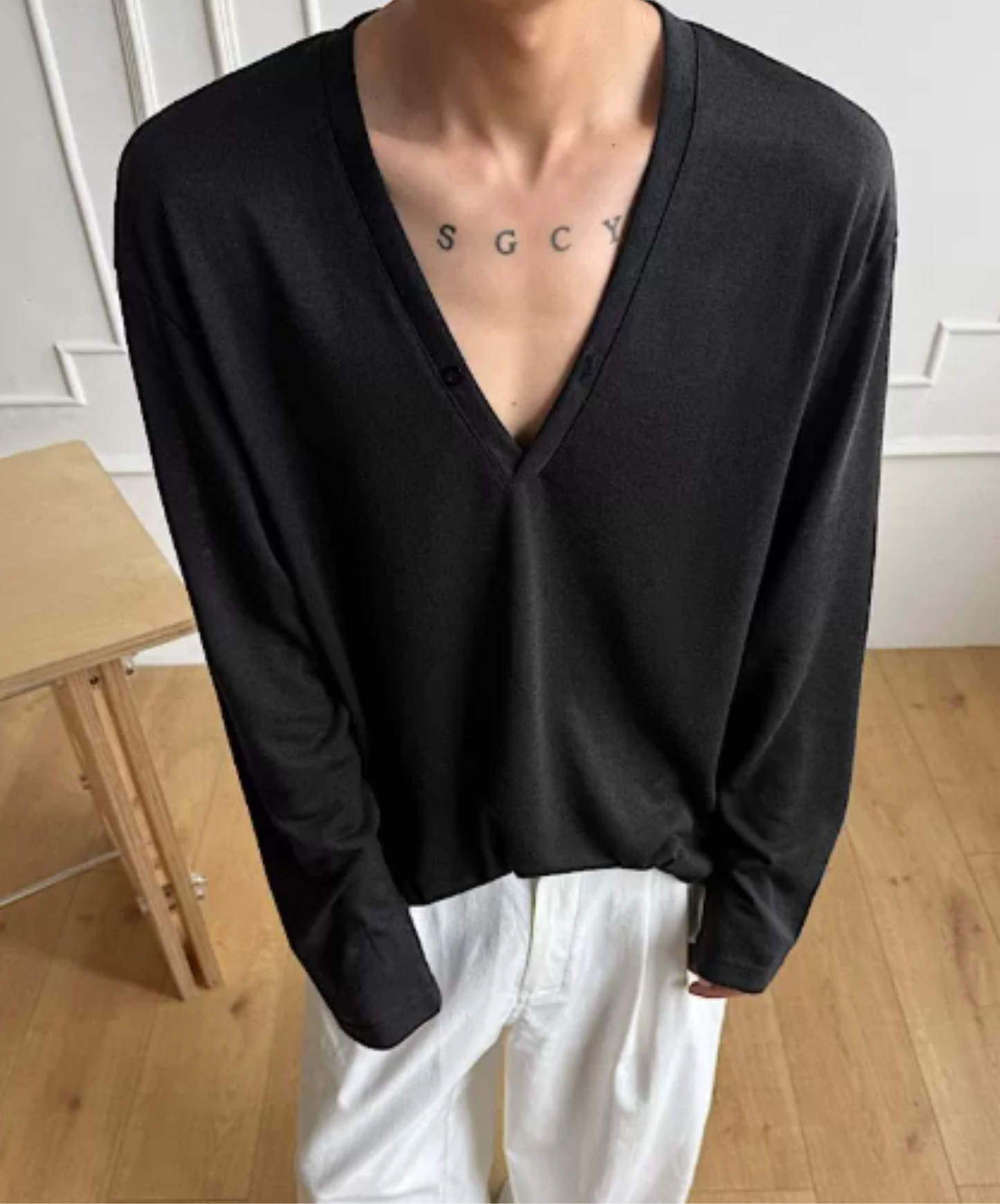 dark smooth v-neck t-shirt EN3094