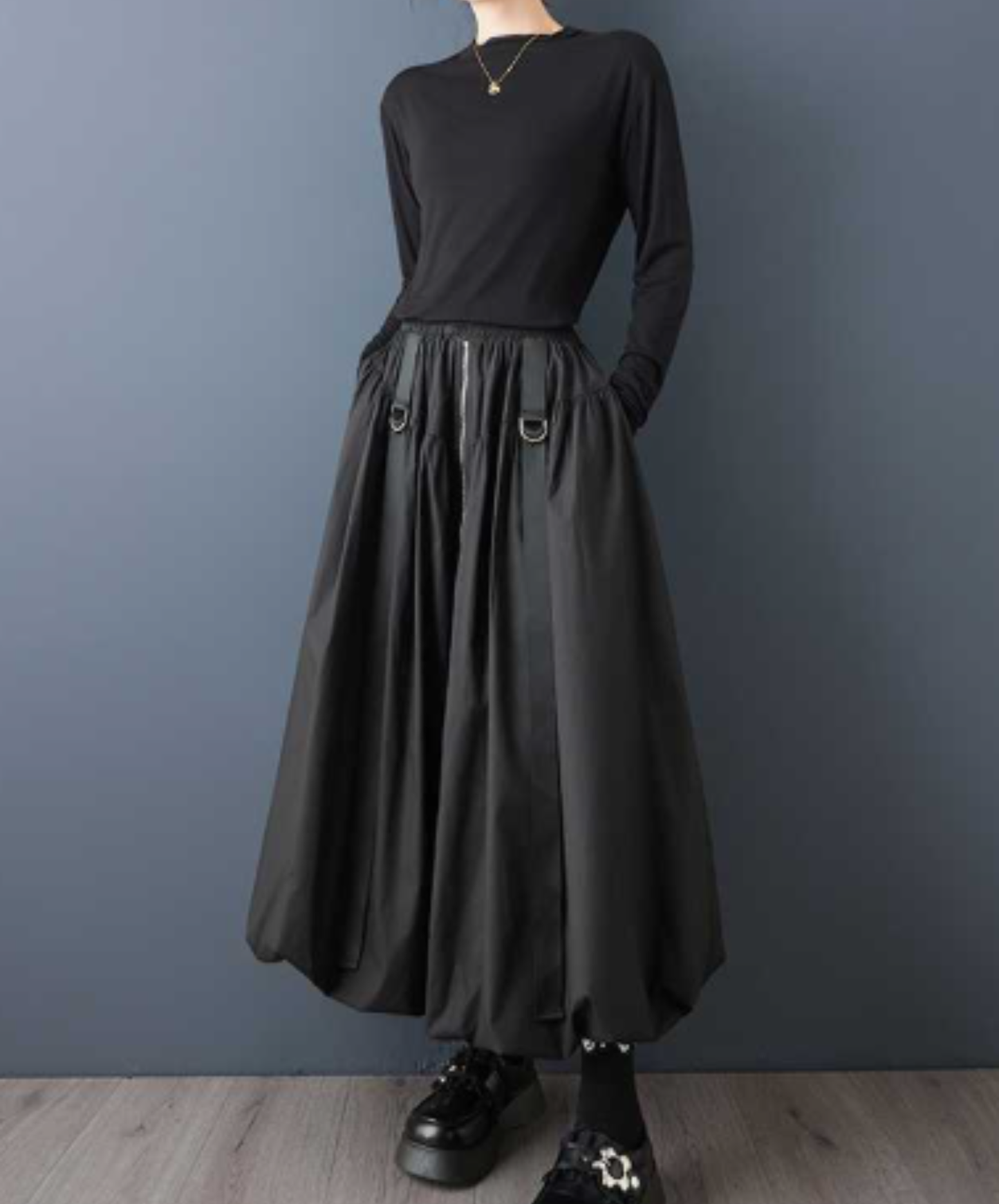 high-waisted casual style with a zipper skirt EN3068