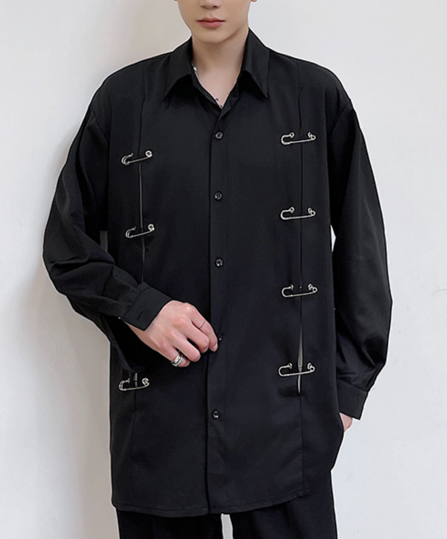 dark metal pin decorative slit shirt EN2783