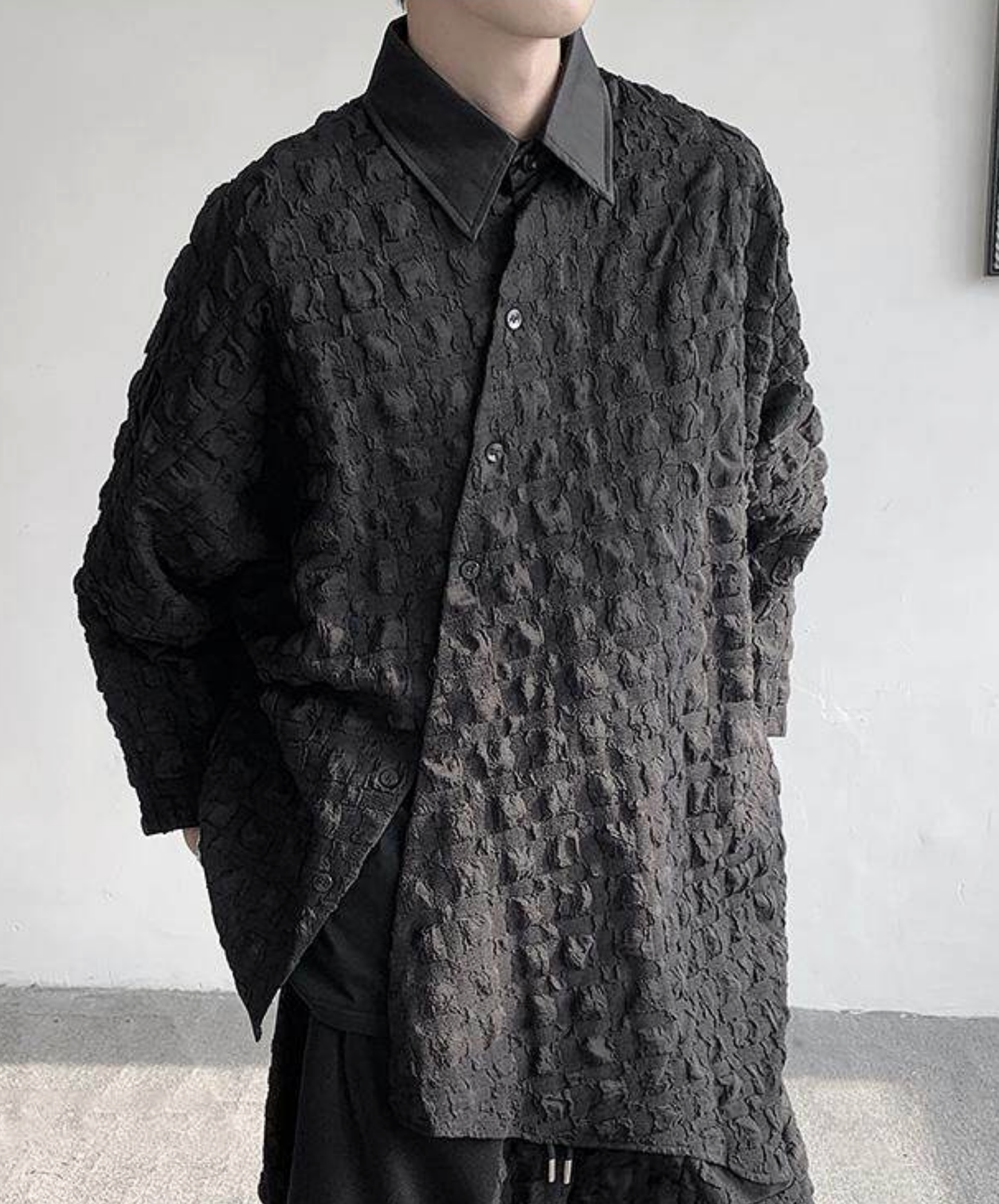 Irregular diagonal embossed placket shirt EN2696