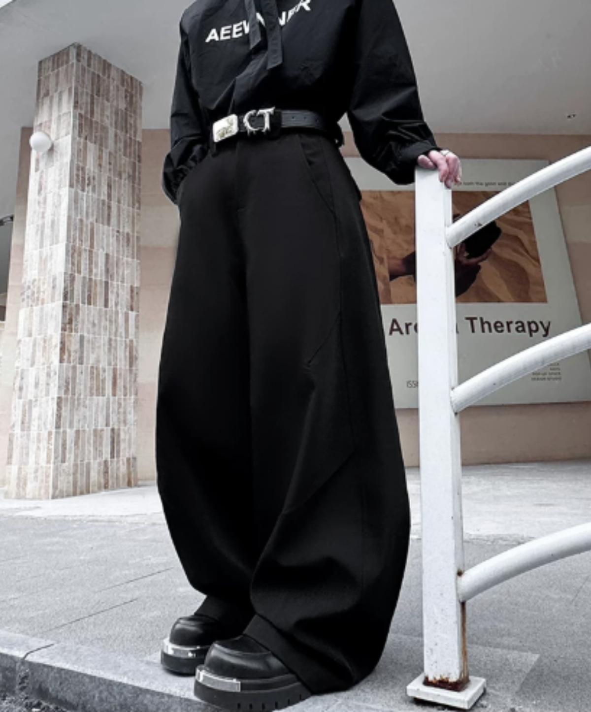dark knee-tuck cocoon silhouette wide pants EN3196