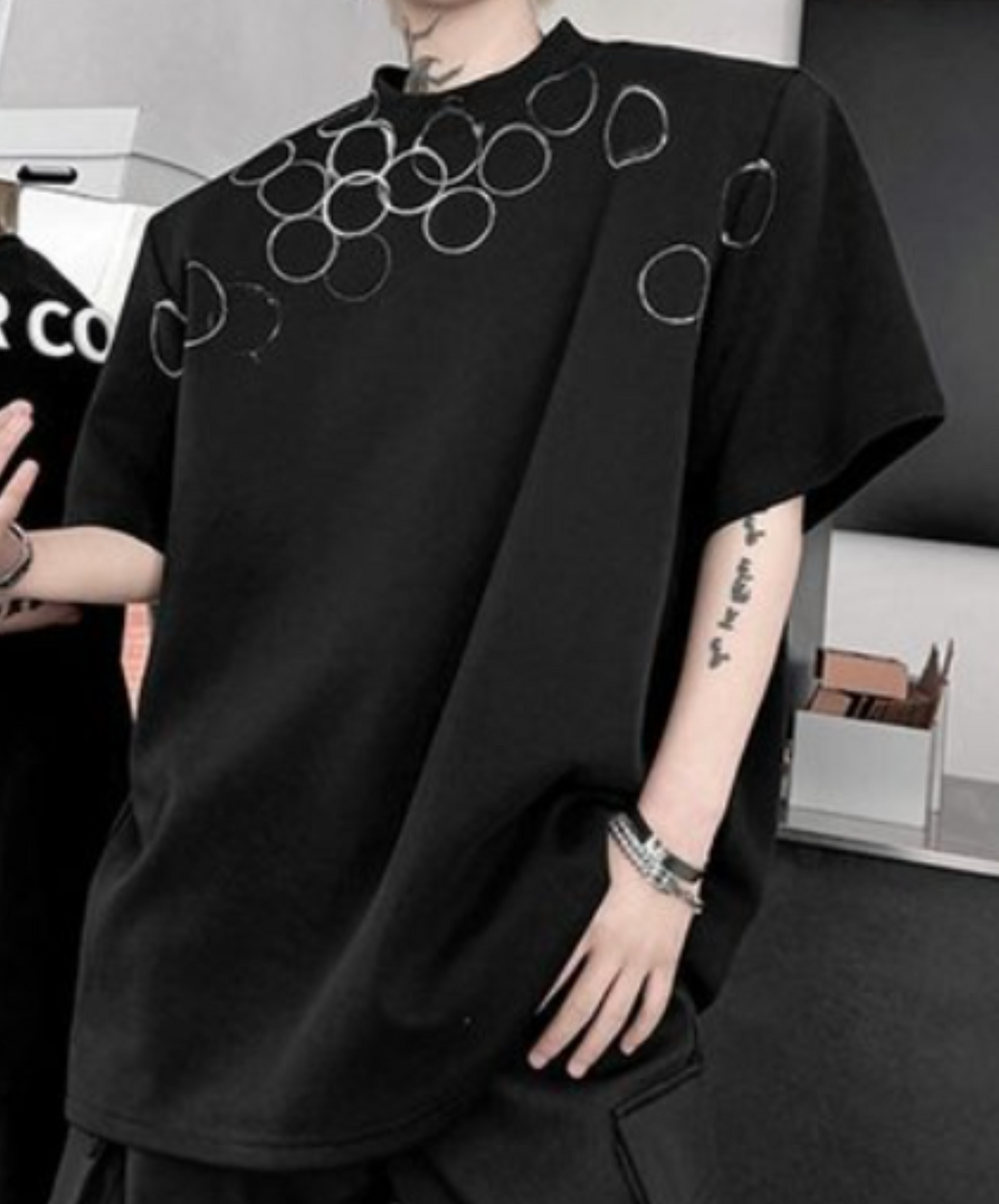 dark hoop design print t-shirt EN2113