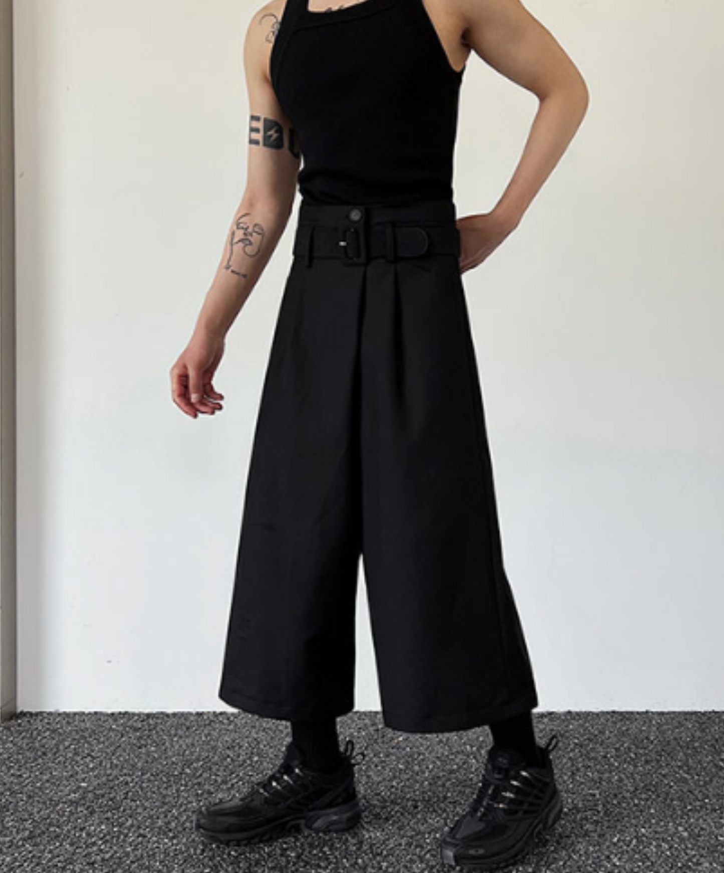 dark simple with belt wide pants EN1358