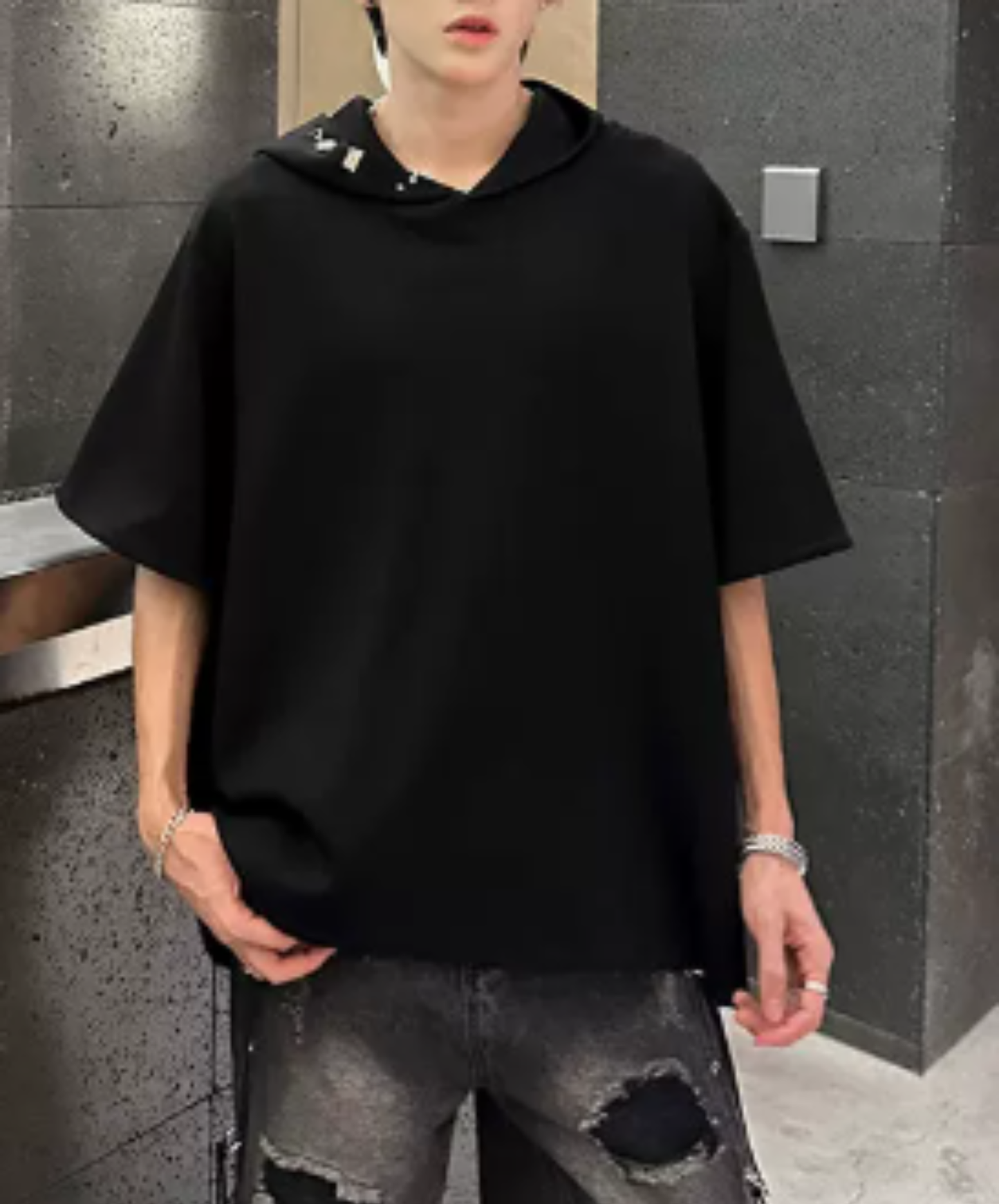 loose silhouette with metal embellishments hoodie EN2980