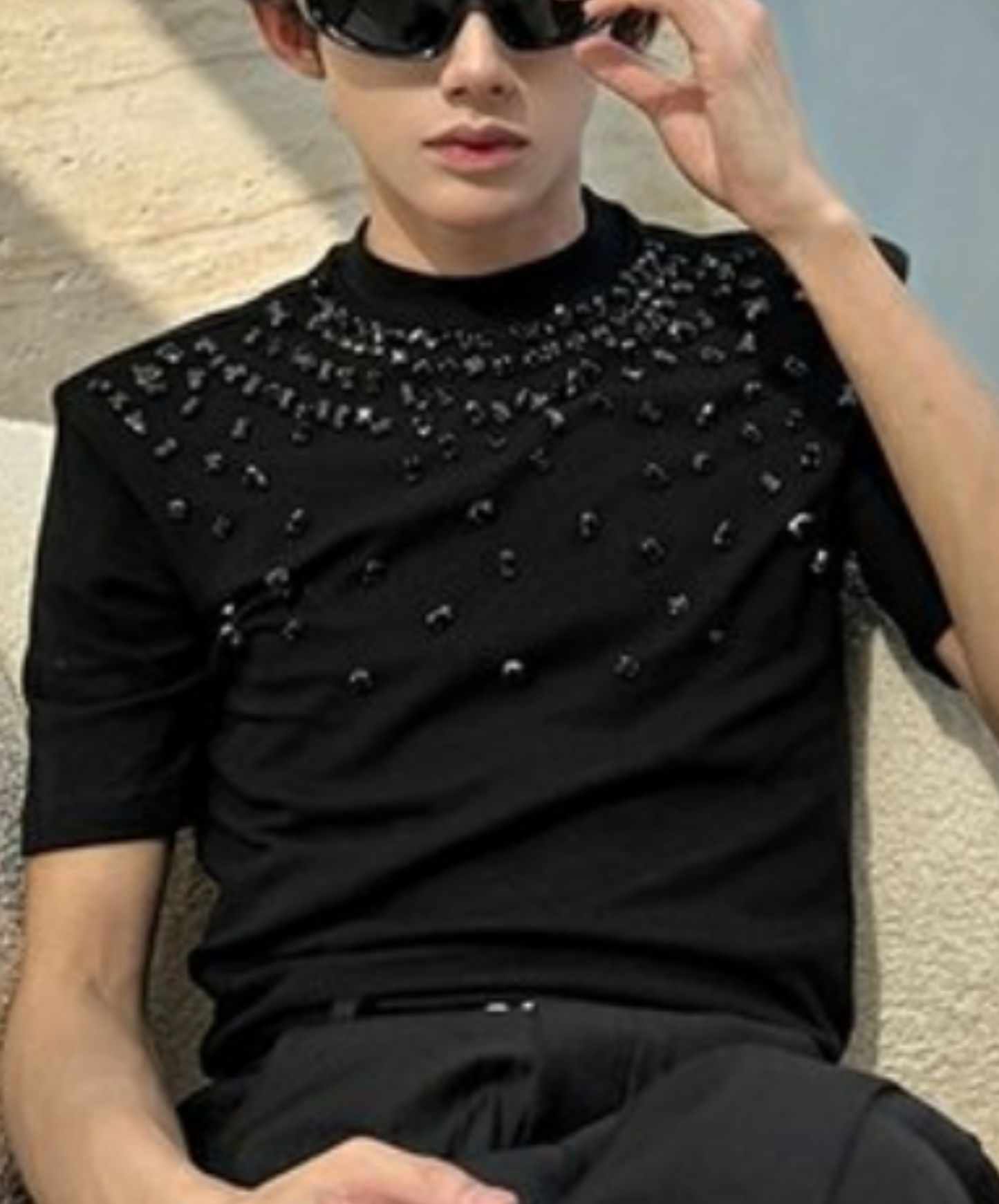 randomly decorated slim shoulder t-shirt EN2069