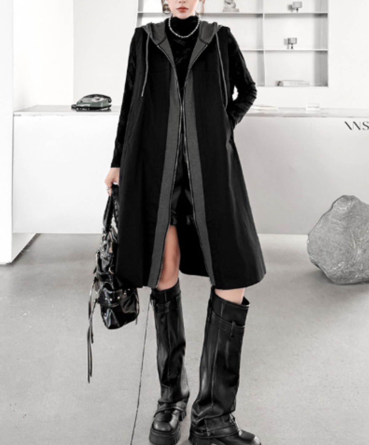 hooded design with layered-look paneling vest  EN3178