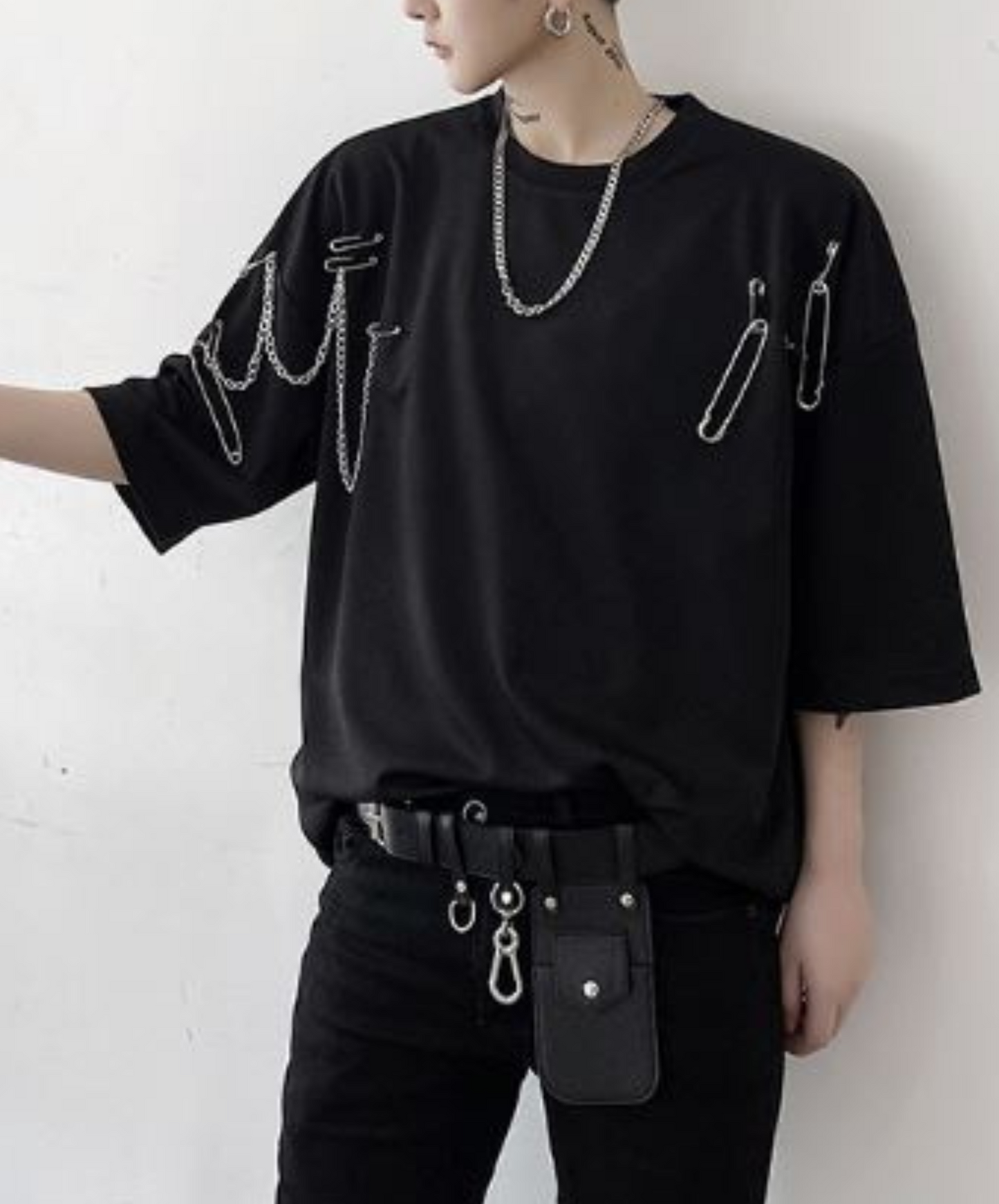 chain pin ornament short t-shirt EN903