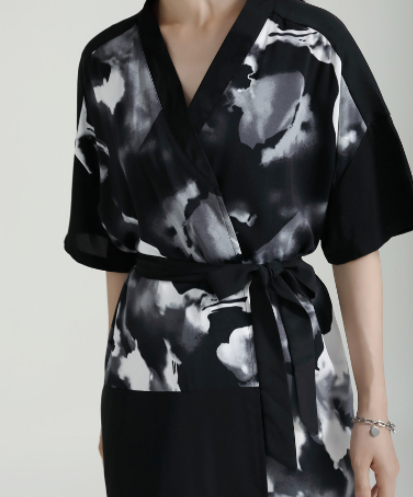 dark asymmetric mottled pattern shirt EN1090
