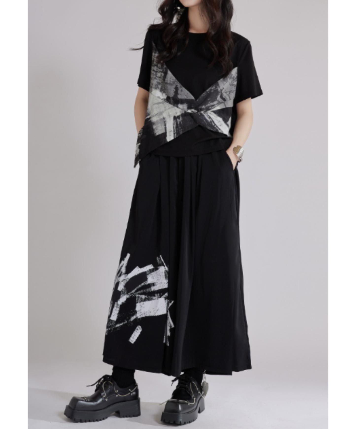 dark monochrome accent wide pants EN2940