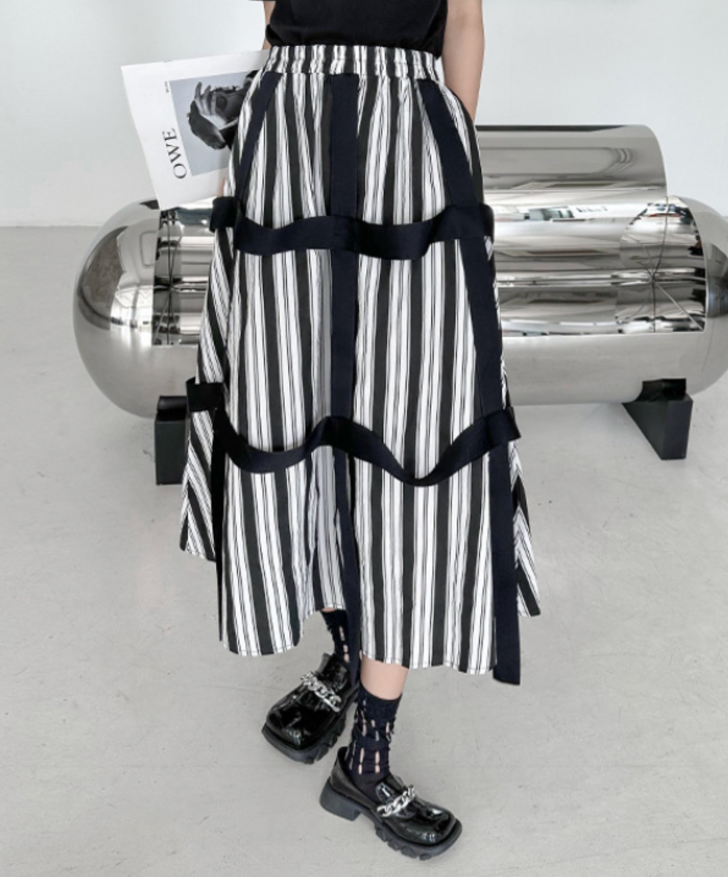 wide belt with decorative stripes skirt EN2839