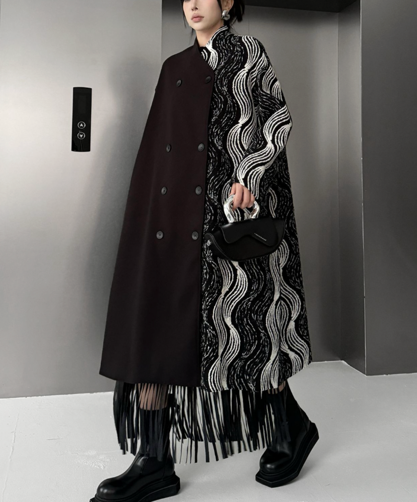 monotone wave design coat EN2574