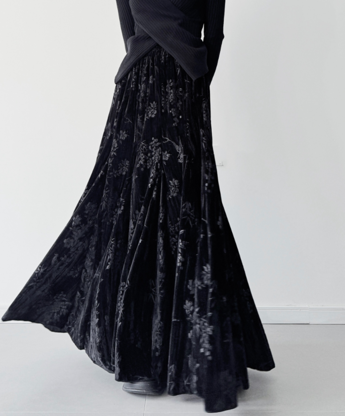 dark chinese style velvet print skirt EN2121