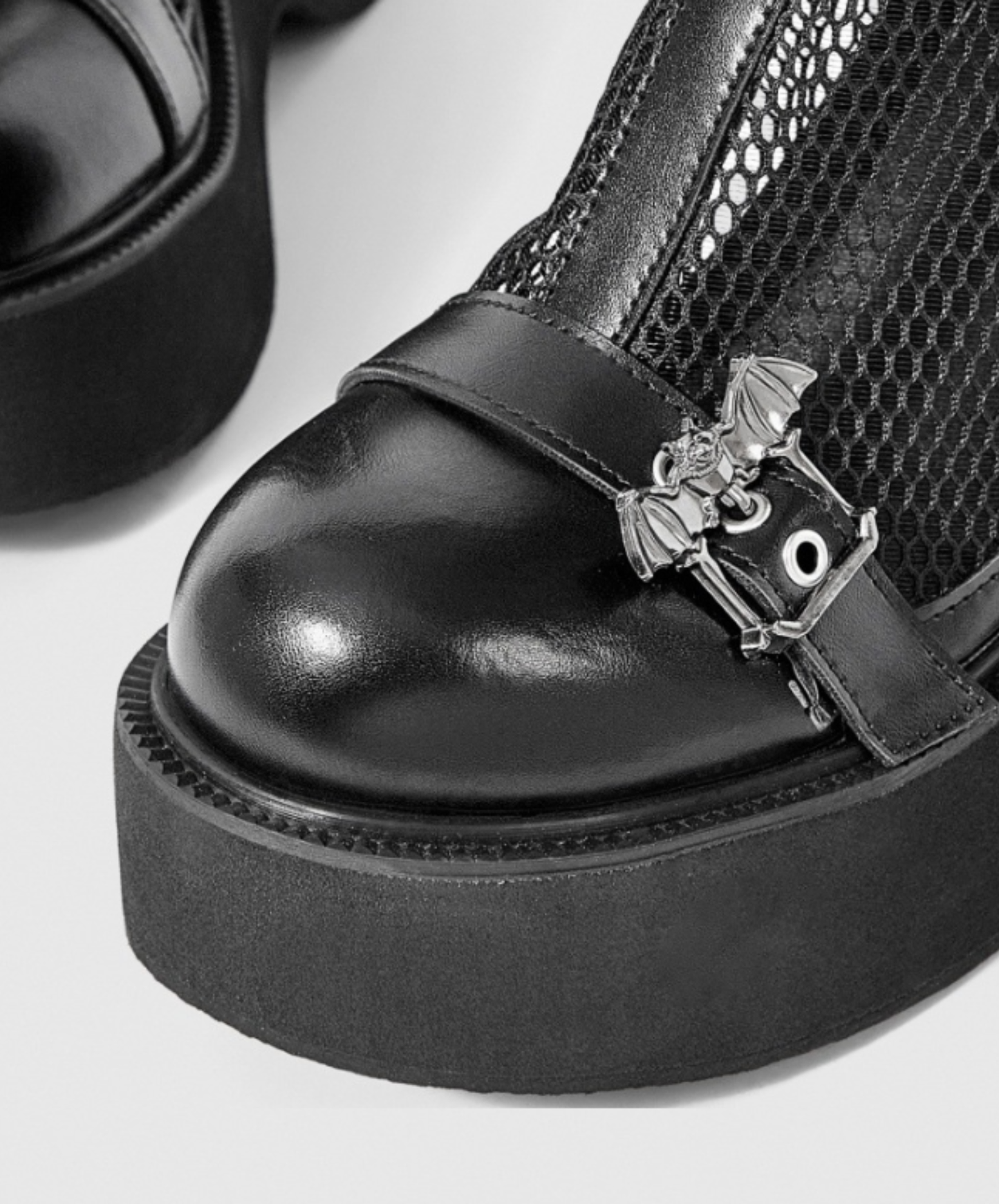 round toe mesh bat boots EN2963