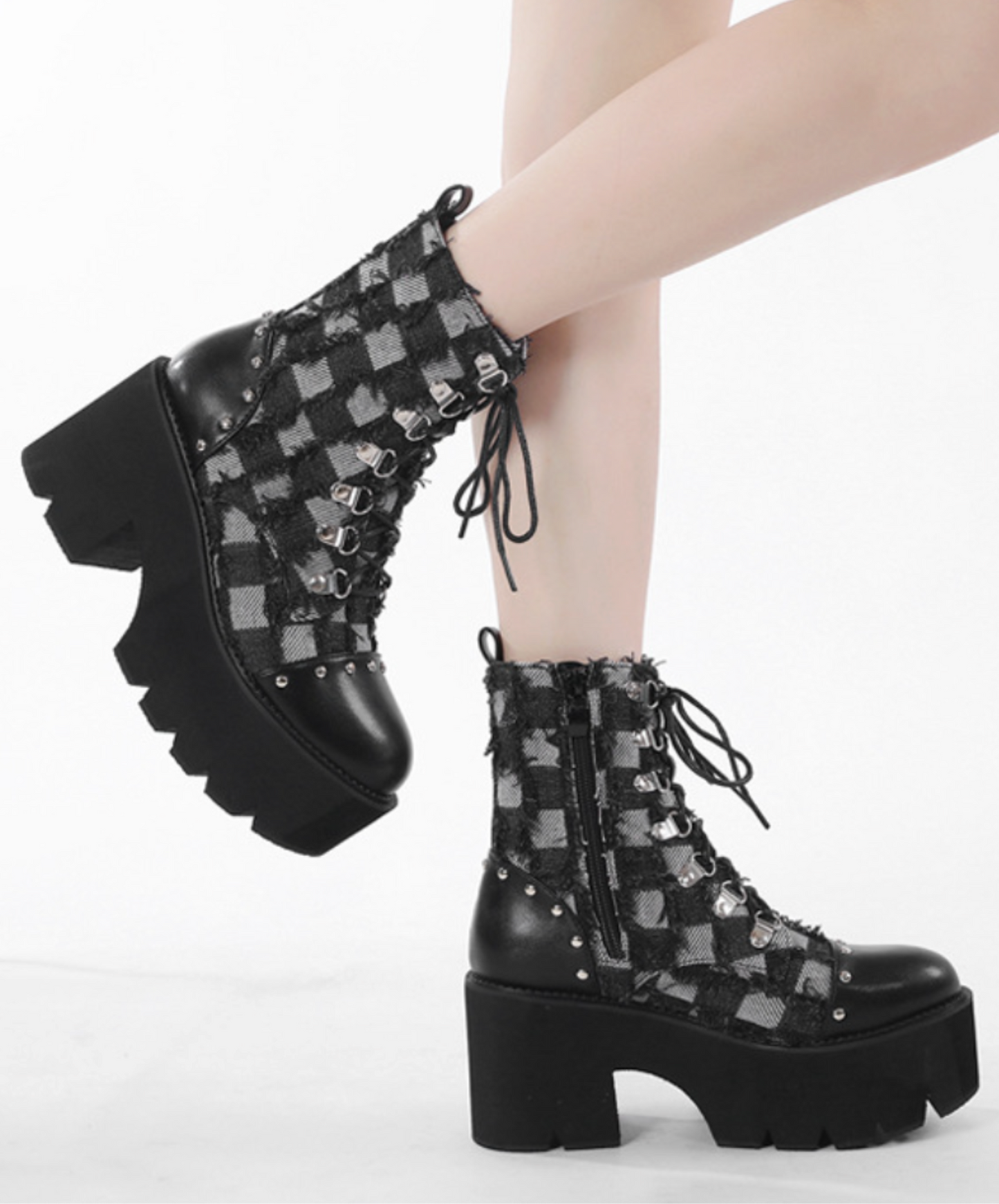 monochrome check boots EN2609