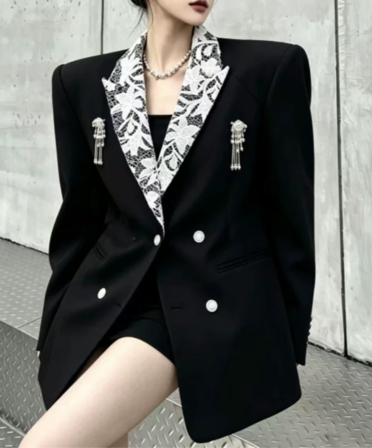 jellyfish-themed decoration jacket EN3180