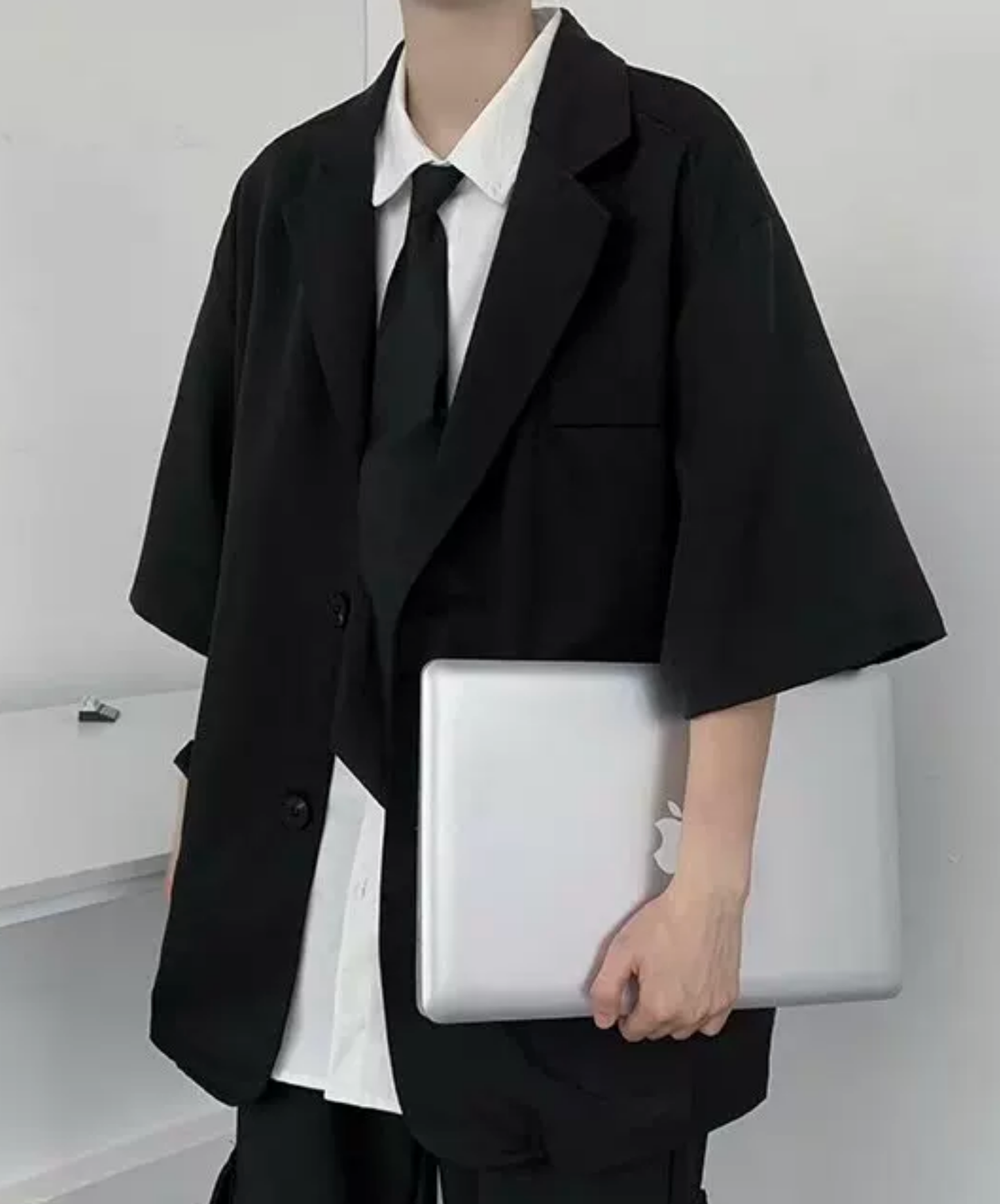 lightweight, draped short length jacket EN2855