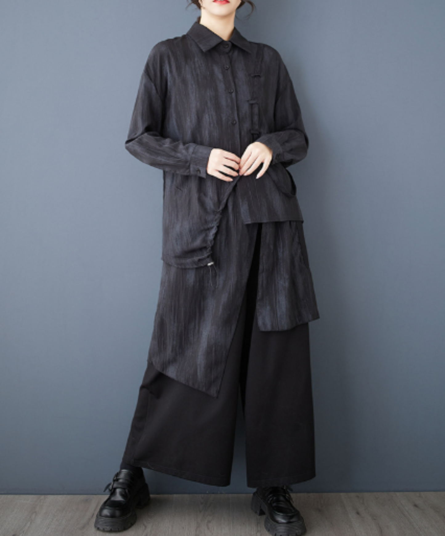 dark asymmetrical and loose-fitting shirt EN3040