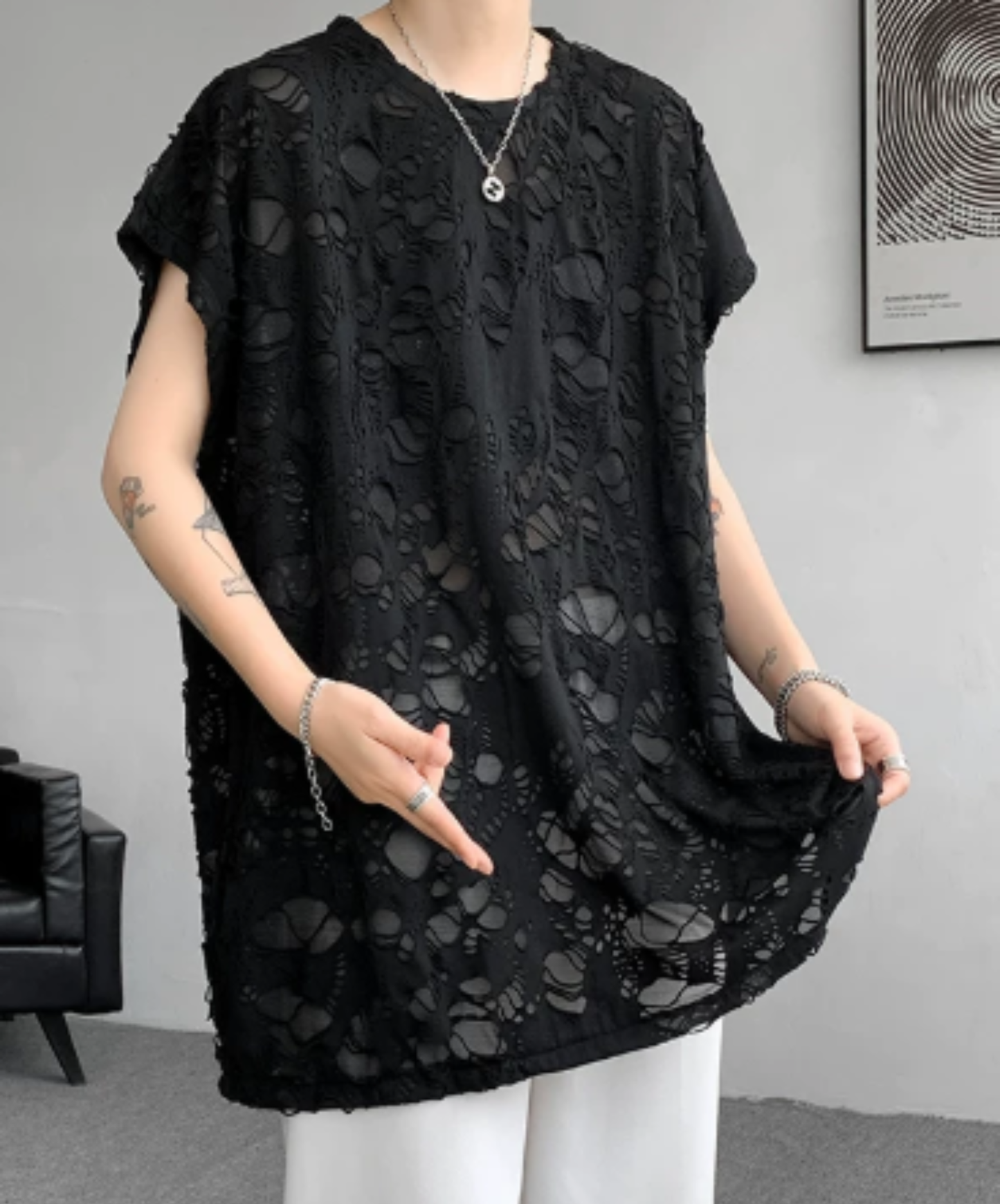 distressed finish, loose silhouette t-shirt EN2938