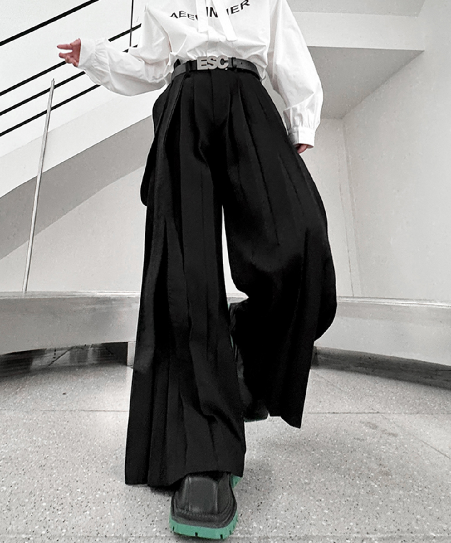 dark pleated wide pants EN1880