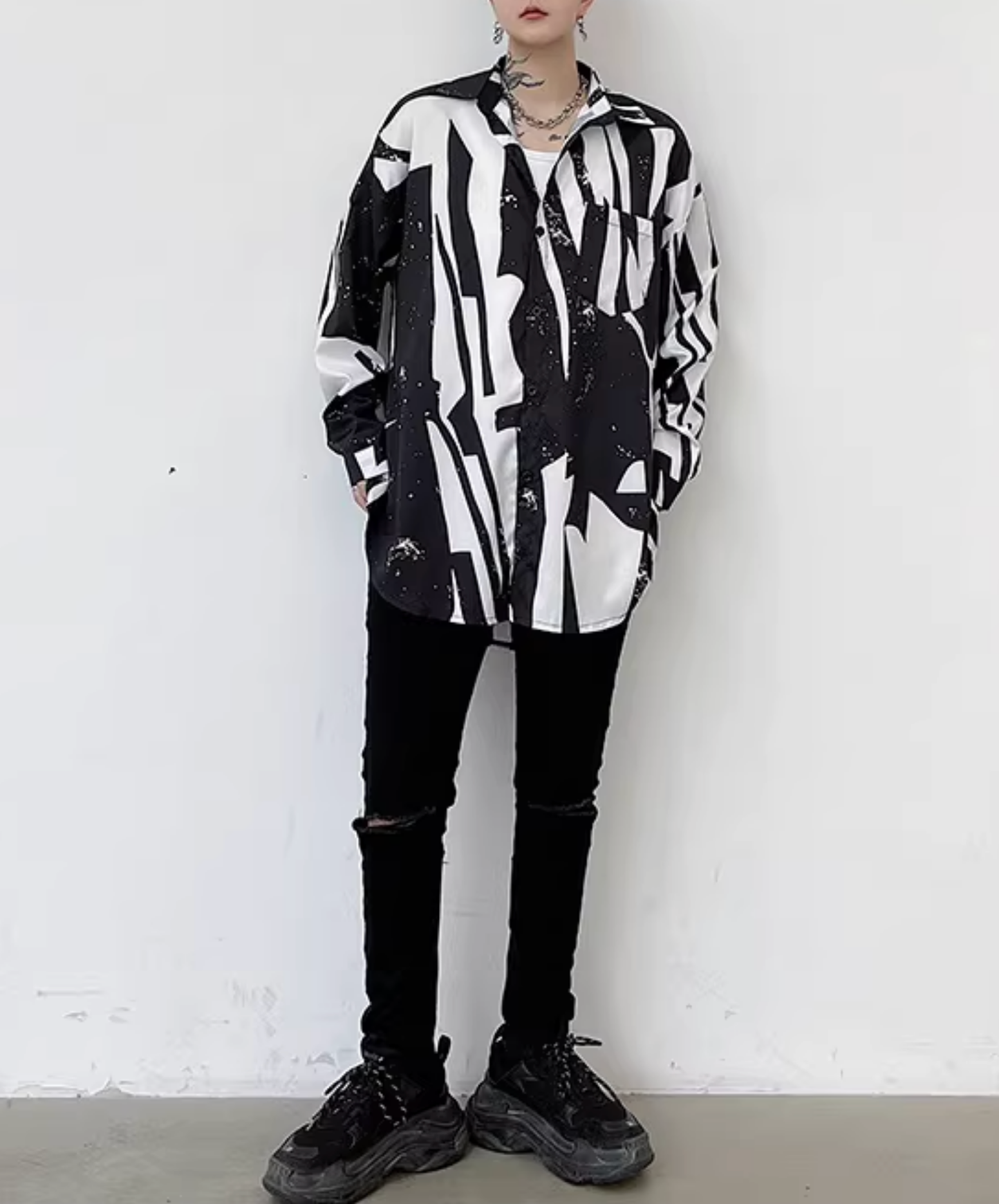 dark black and white print shirt EN2832