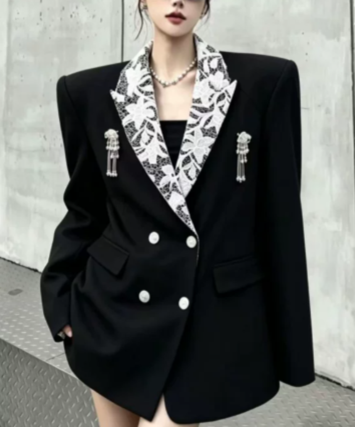 jellyfish-themed decoration jacket EN3180