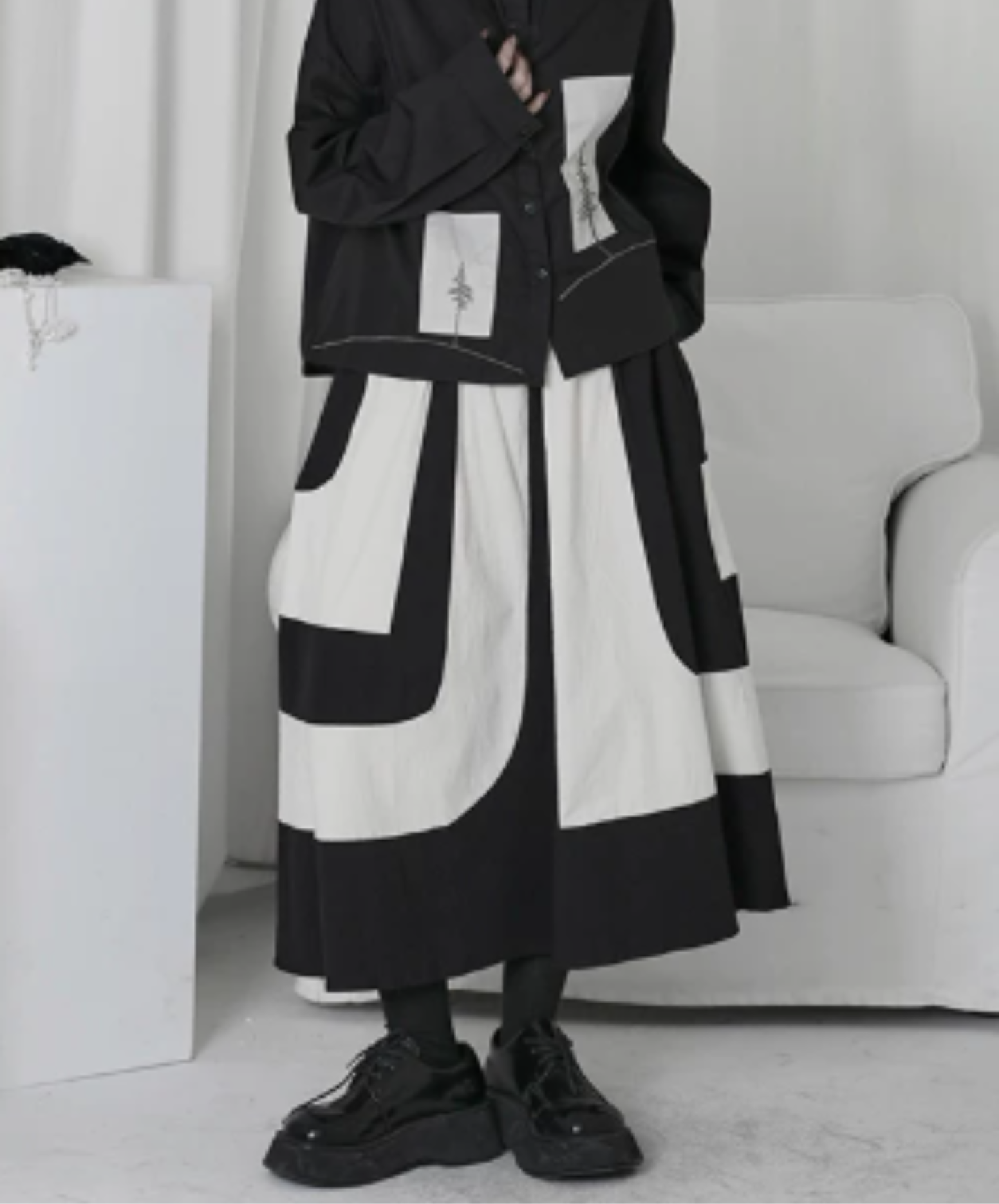 high-contrast irregular patchwork design skirt EN3087