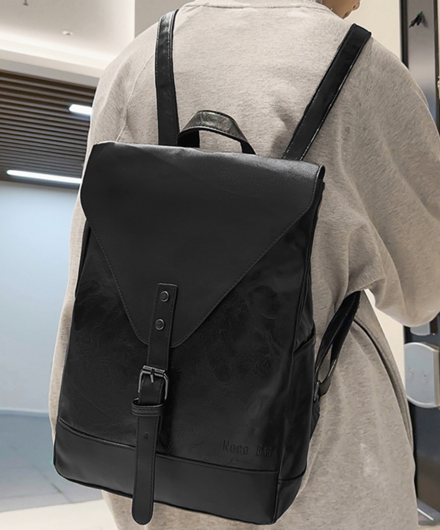 realistic textured triangular flap backpack bag EN2106