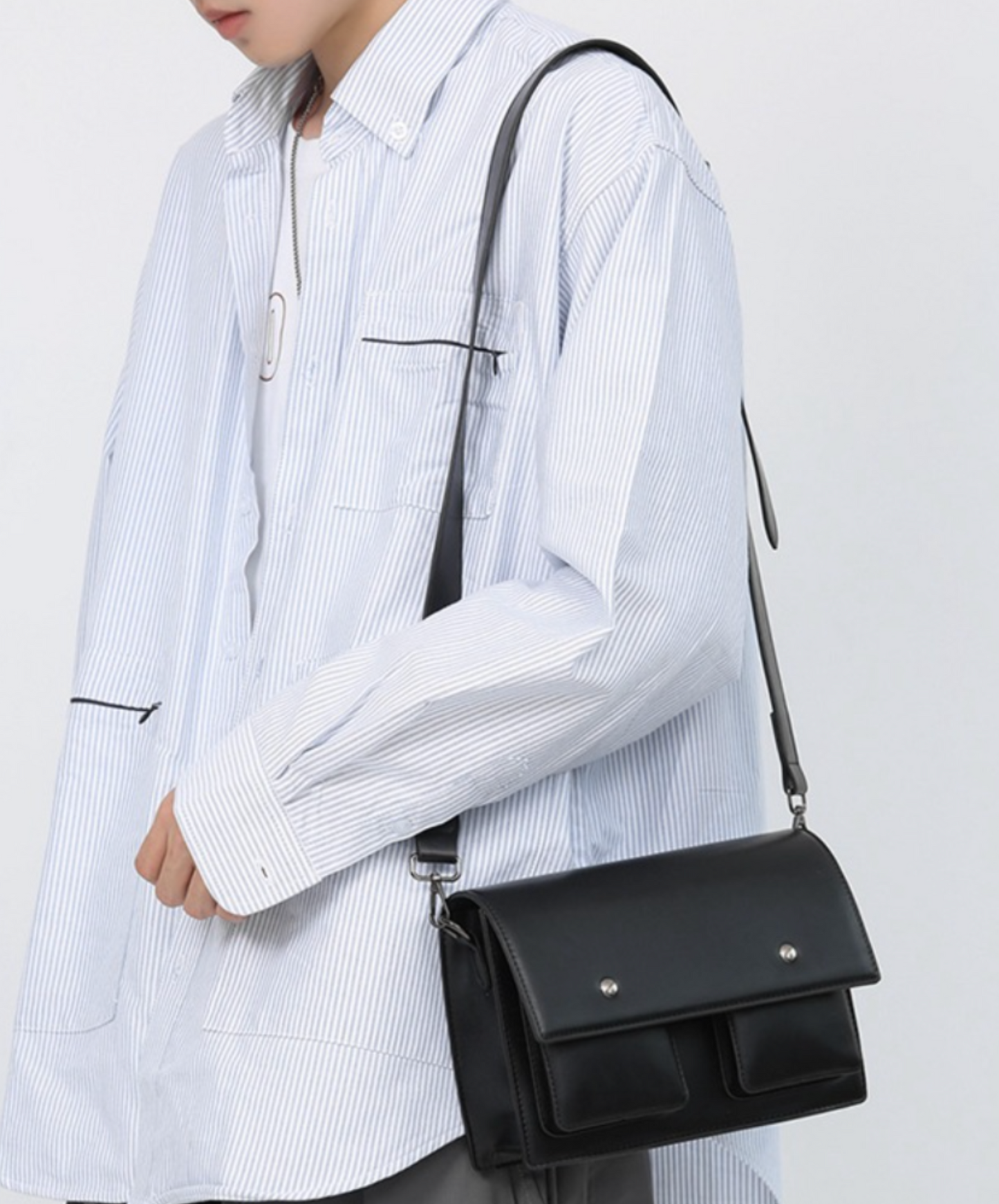 square round button with open pocket bag EN2104