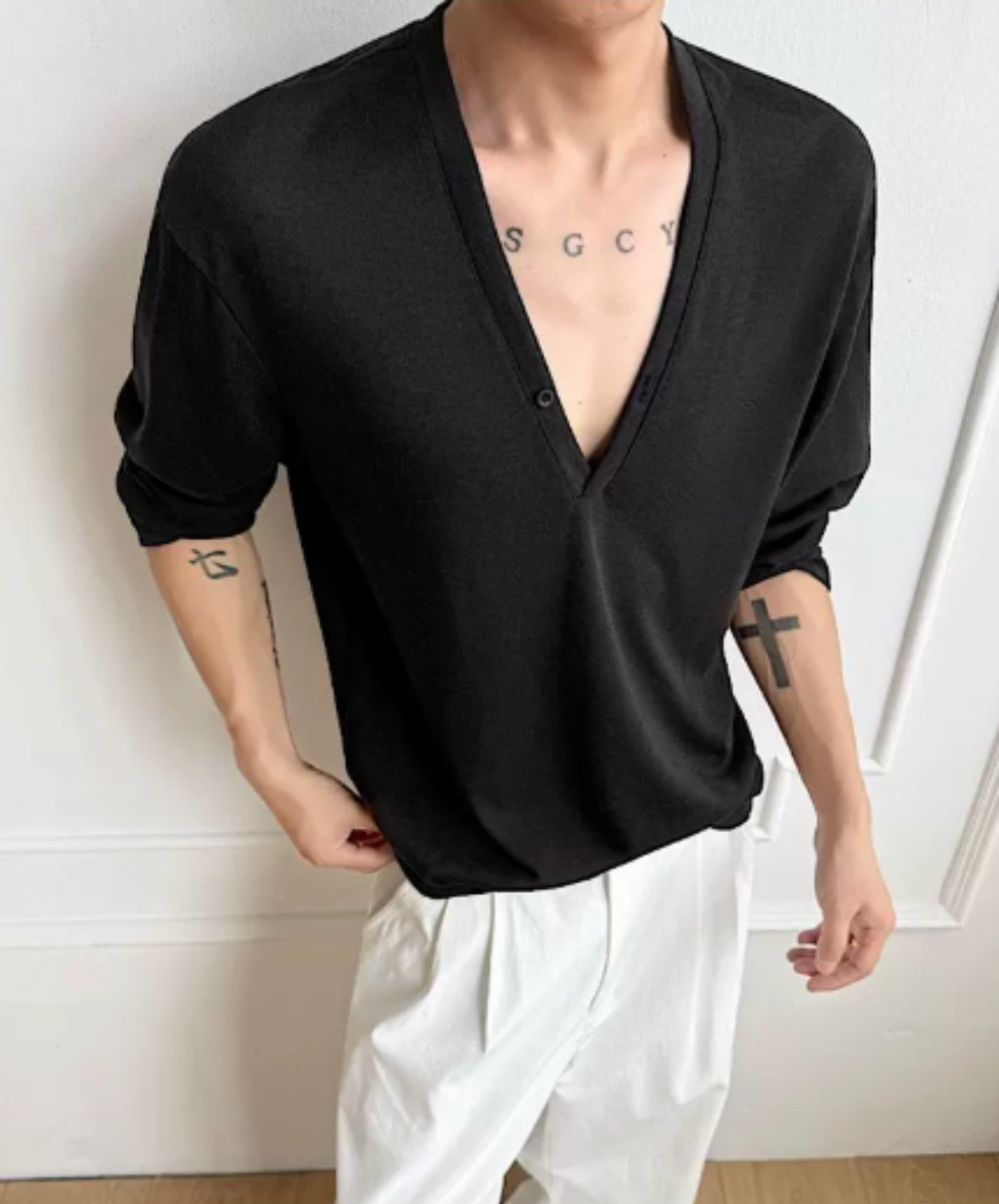 dark smooth v-neck t-shirt EN3094
