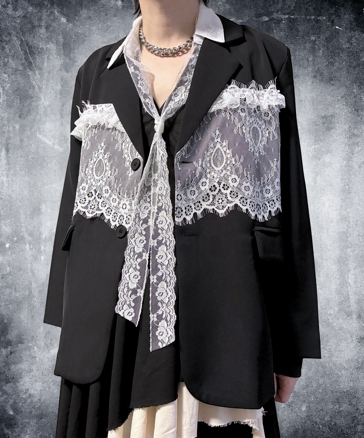 panelled design with a lace bow tie jacket EN3166