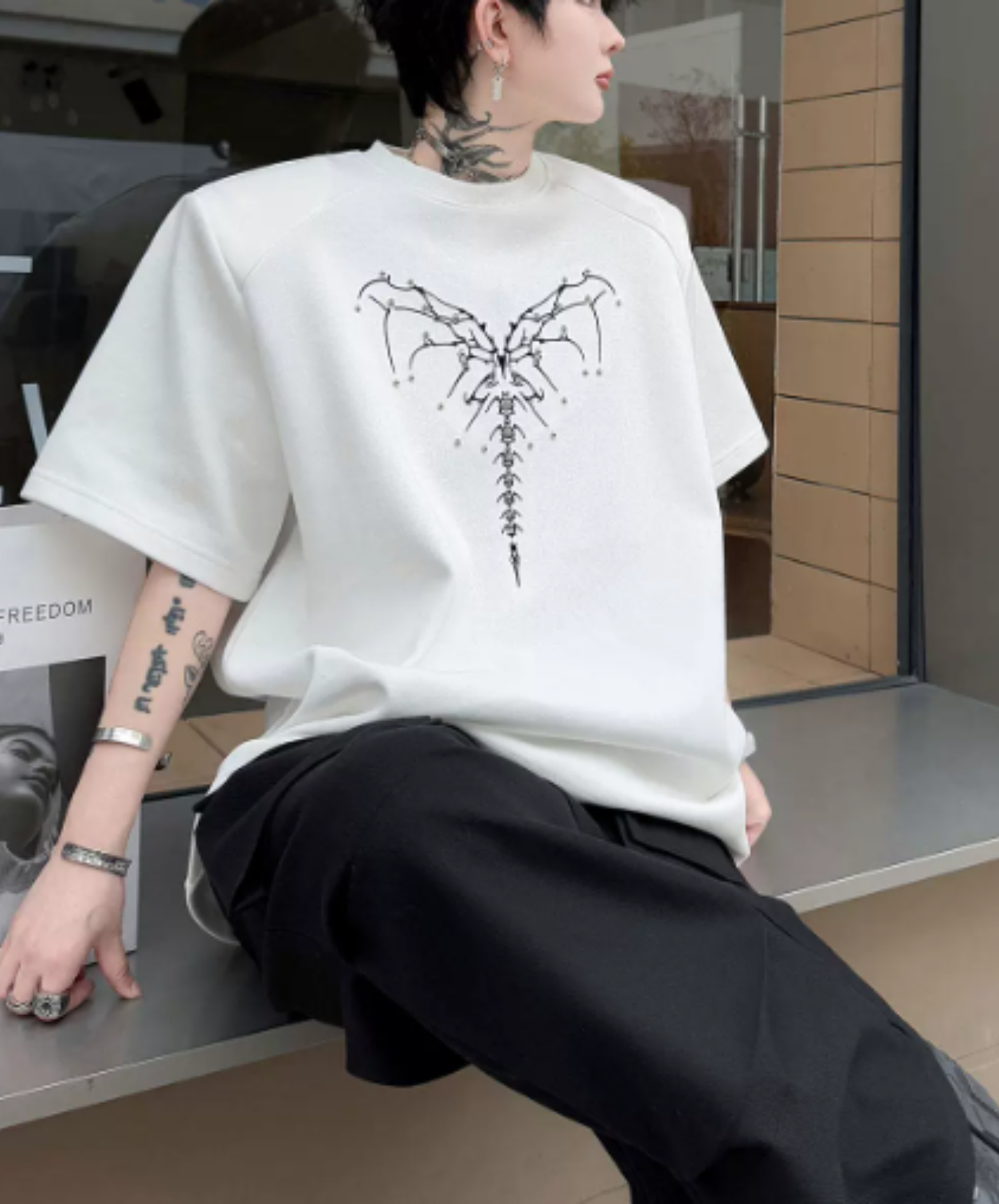 dark heart bead embroidery t-shirt EN2875