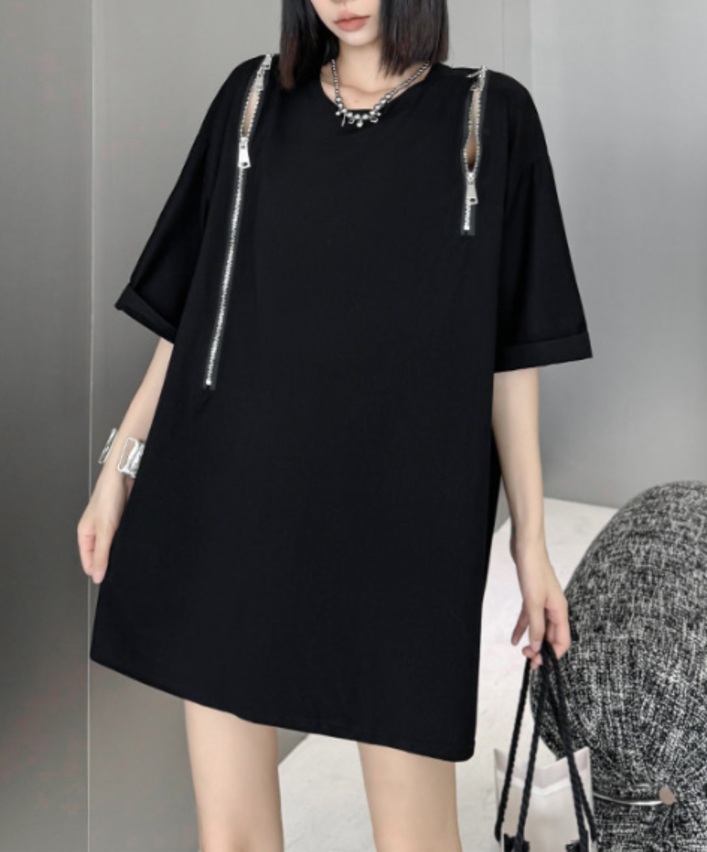 dark off-shoulder zipper t-shirt EN2908