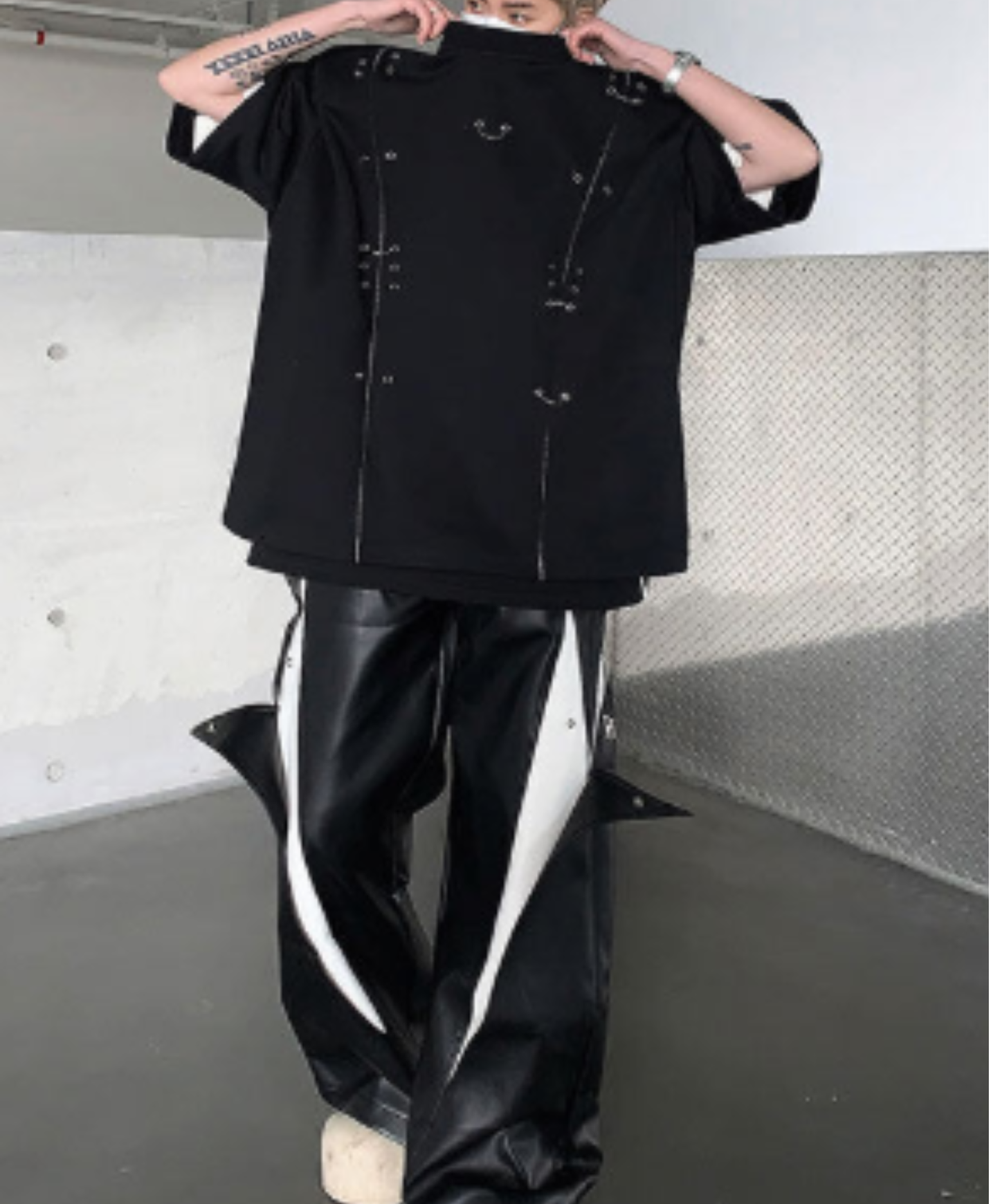 metal rivet, loose fit, three-quarter sleeves t-shirt EN2961