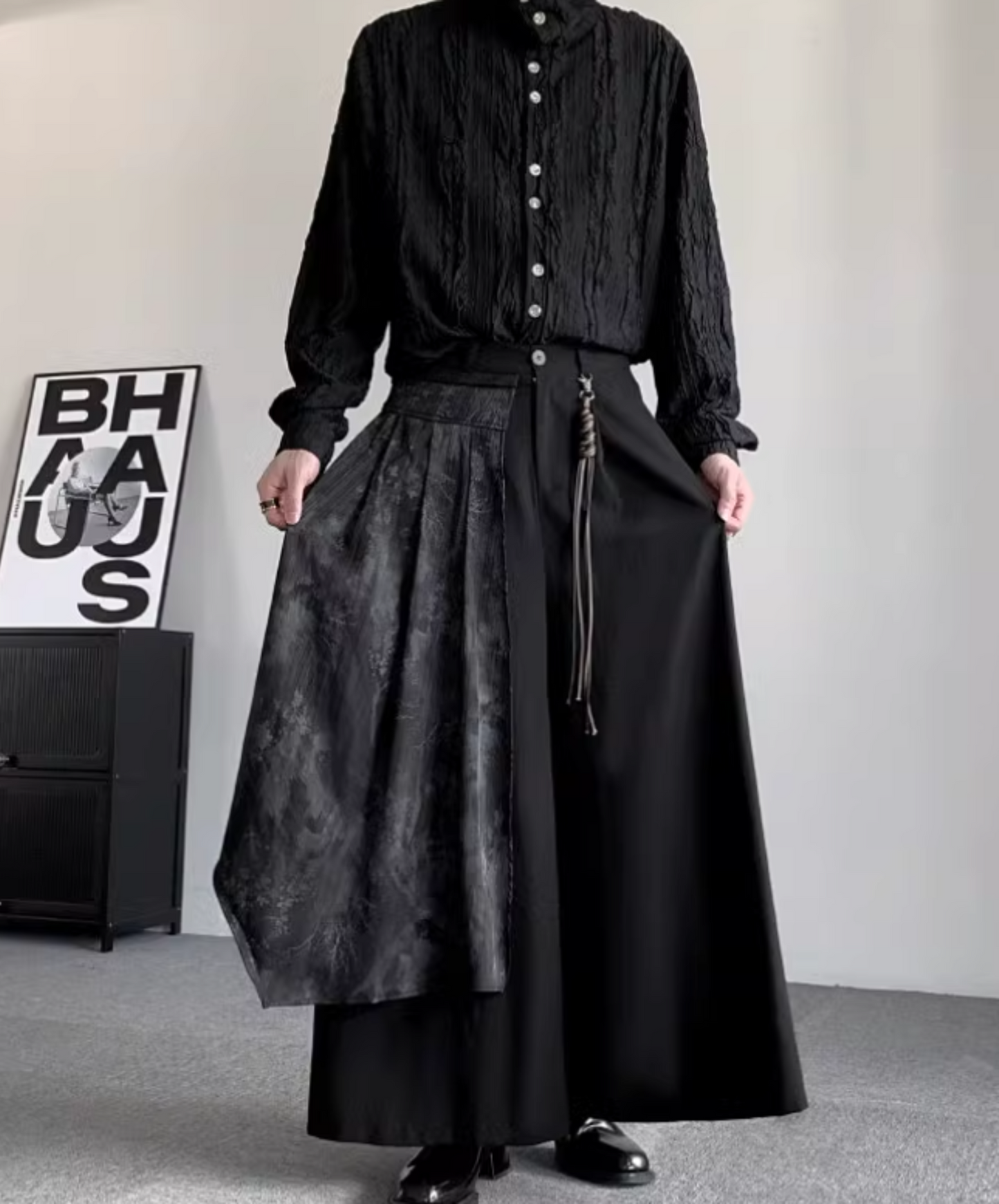 dark fluttering layered wide pants EN1897