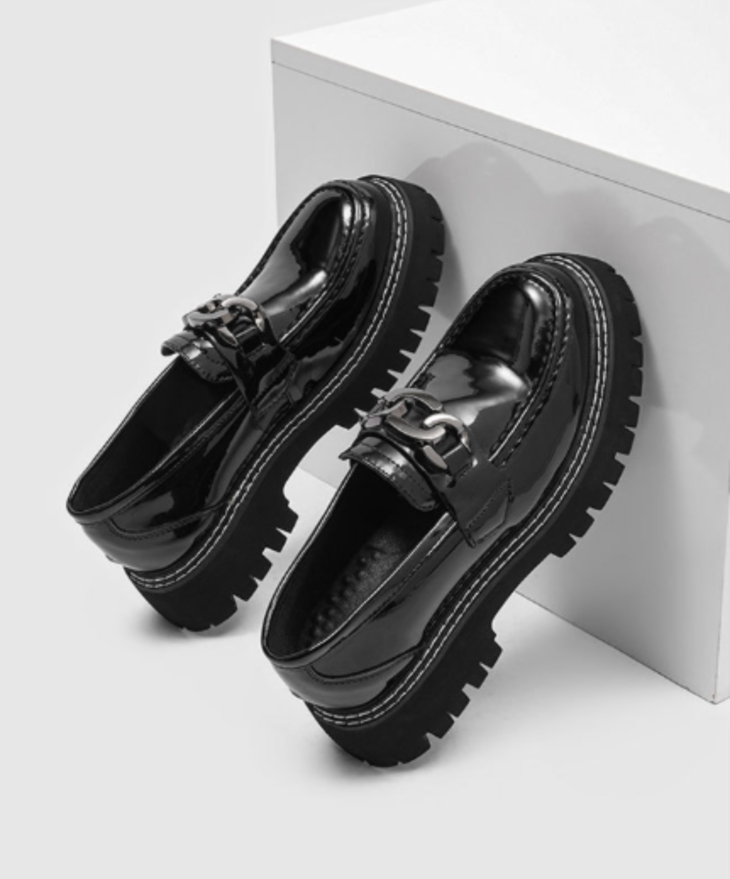 chunky chain enamel finish shoes EN3028
