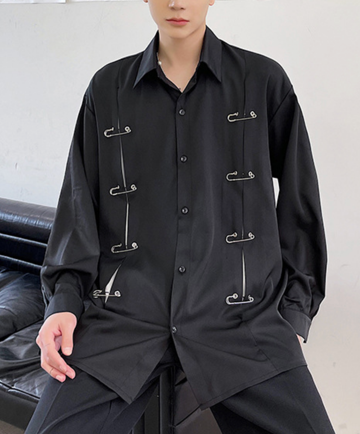 dark metal pin decorative slit shirt EN2783