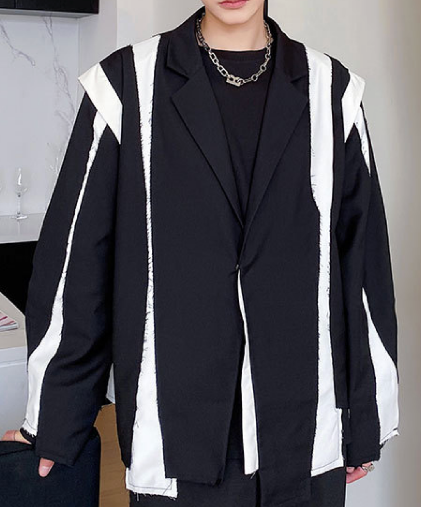 monotone patchwork with fuzzing jacket EN2695