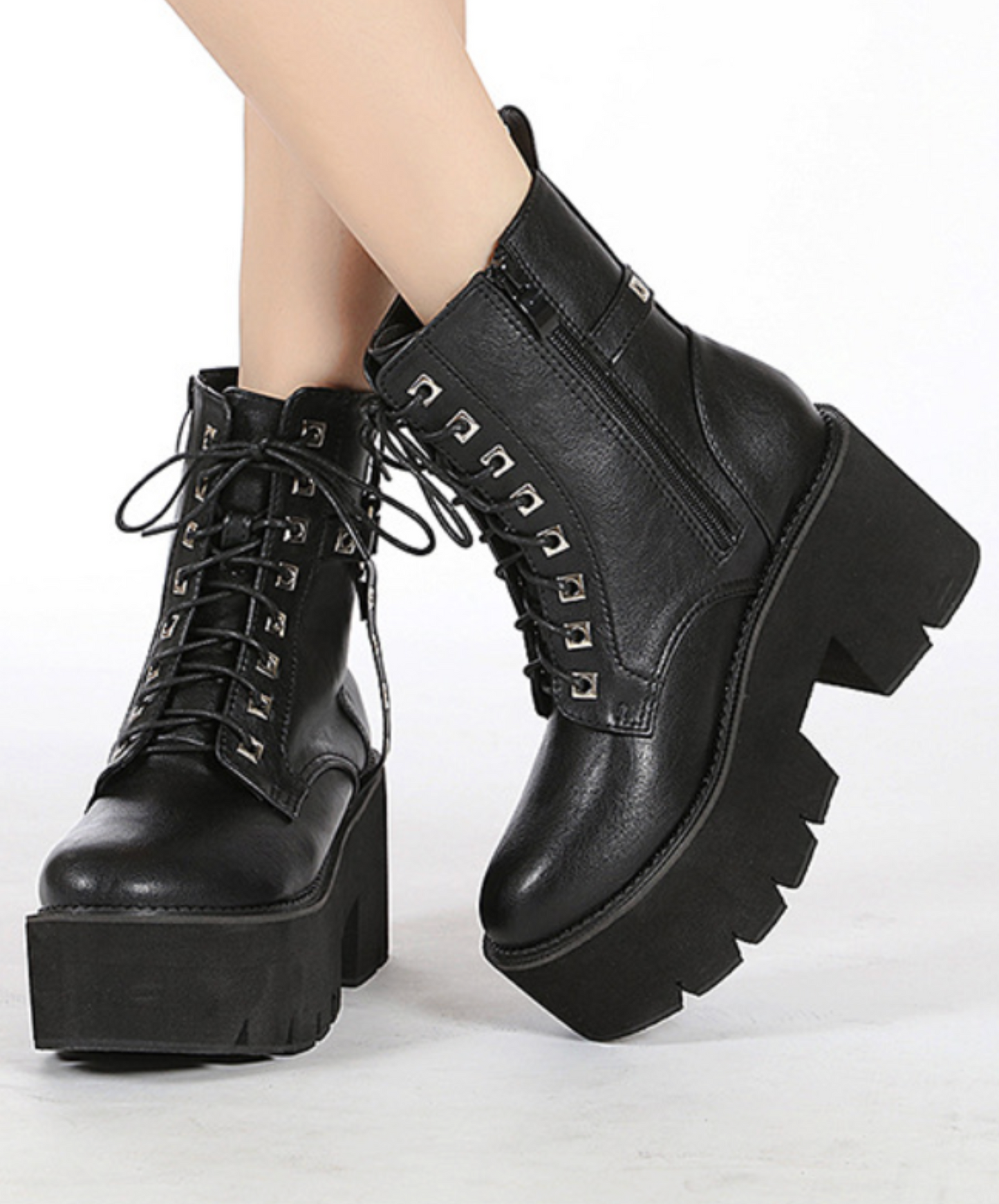 rivet decoration smooth boots EN2581