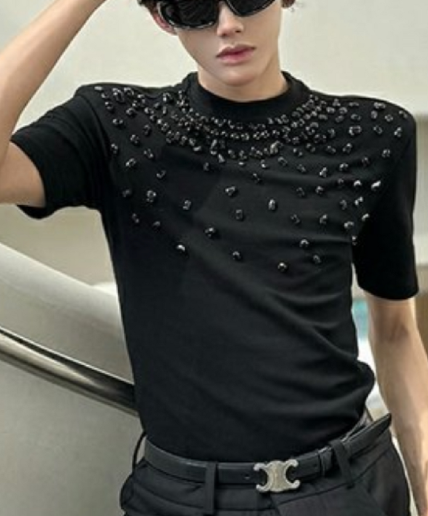 randomly decorated slim shoulder t-shirt EN2069