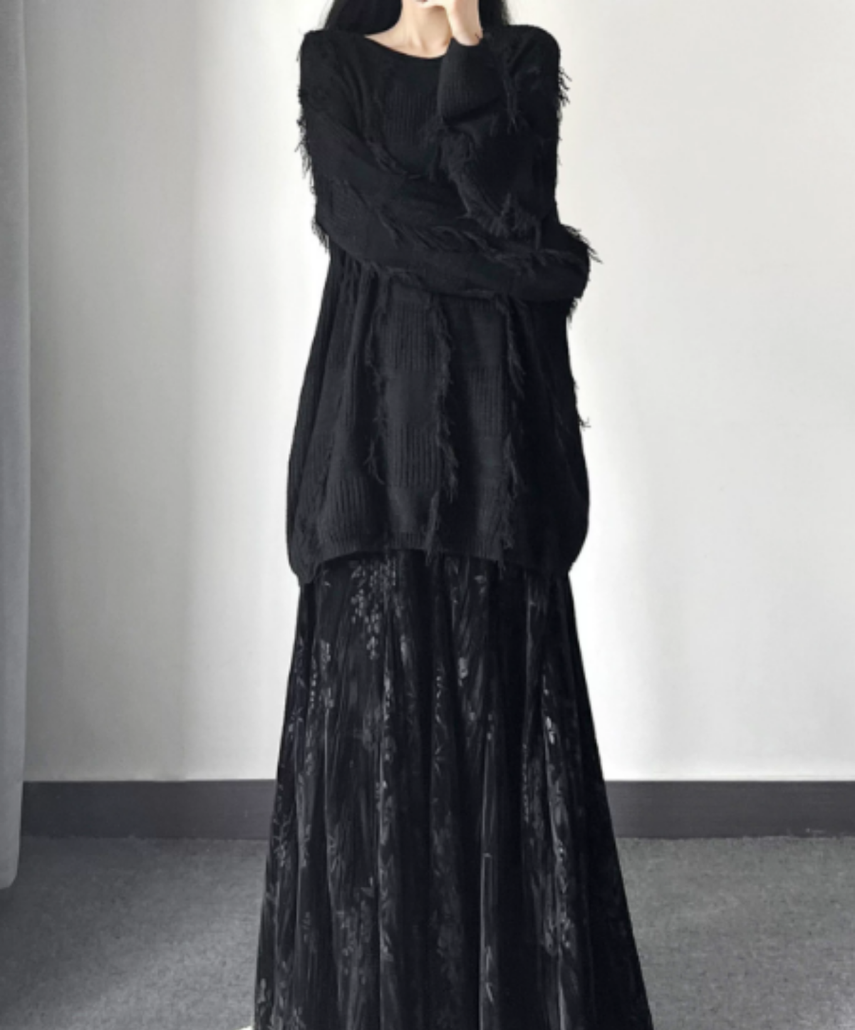 loose-fit design with 3d fringe detailing sweater EN3158