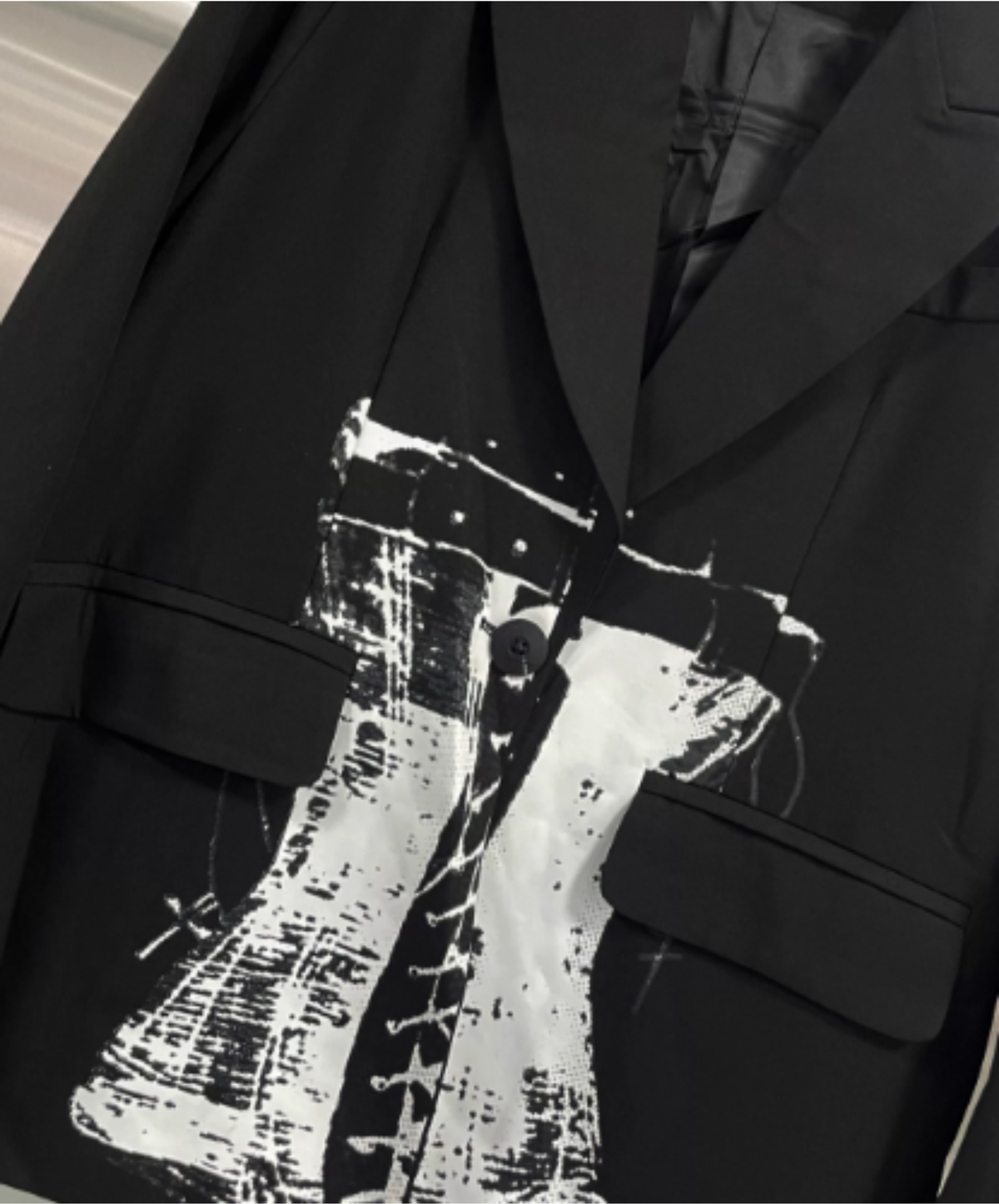 straight silhouette with corset-style print jacket EN3227