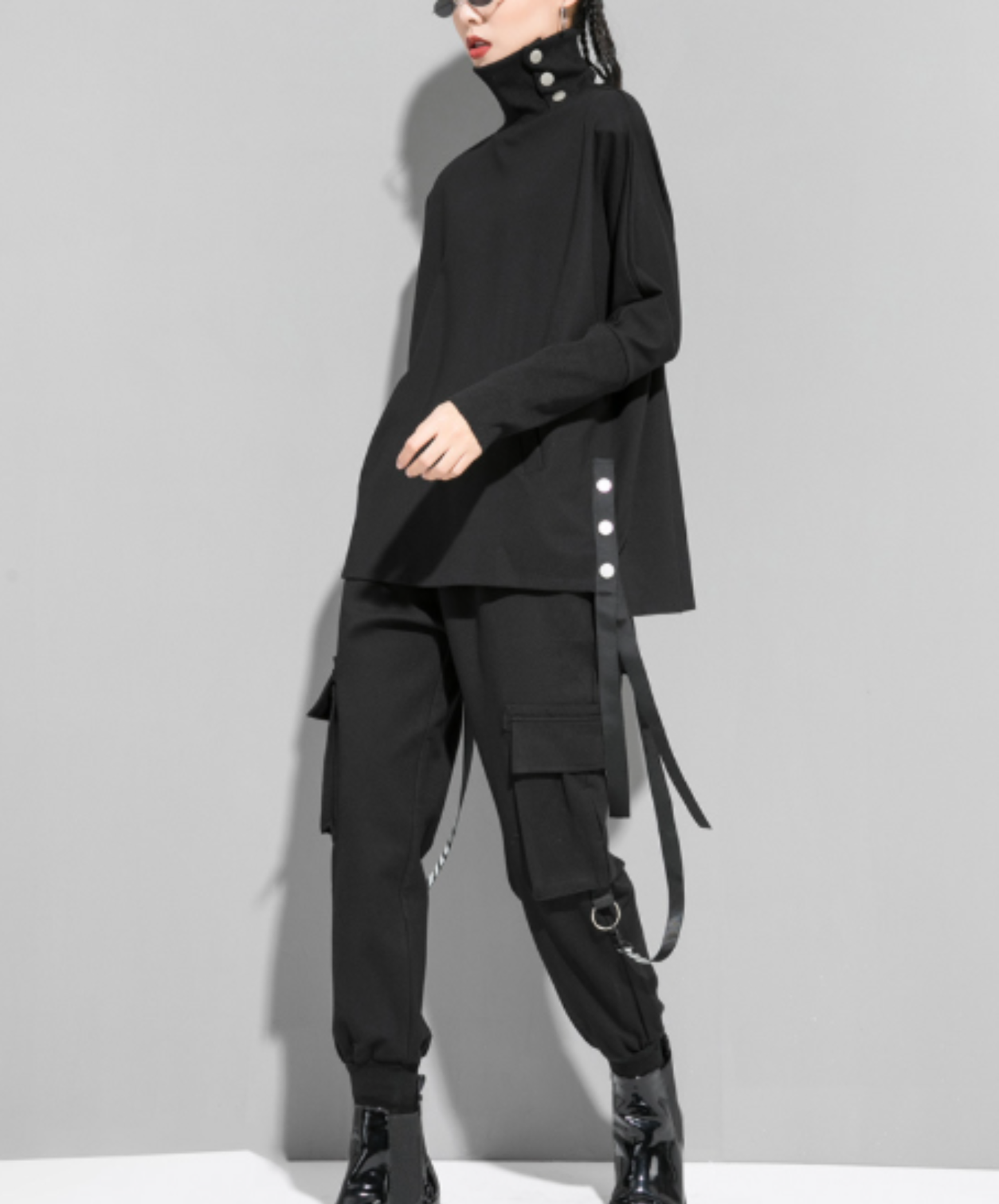 button-detail turtleneck sweatshirt EN3119